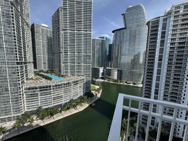 image Courts Brickell Key1