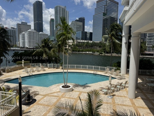 image Courts Brickell Key25