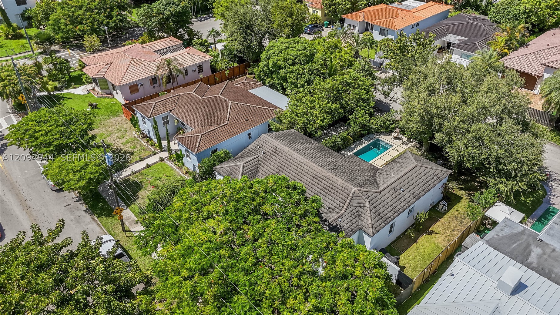 1867 SW 14th Ter Miami, FL 33145
