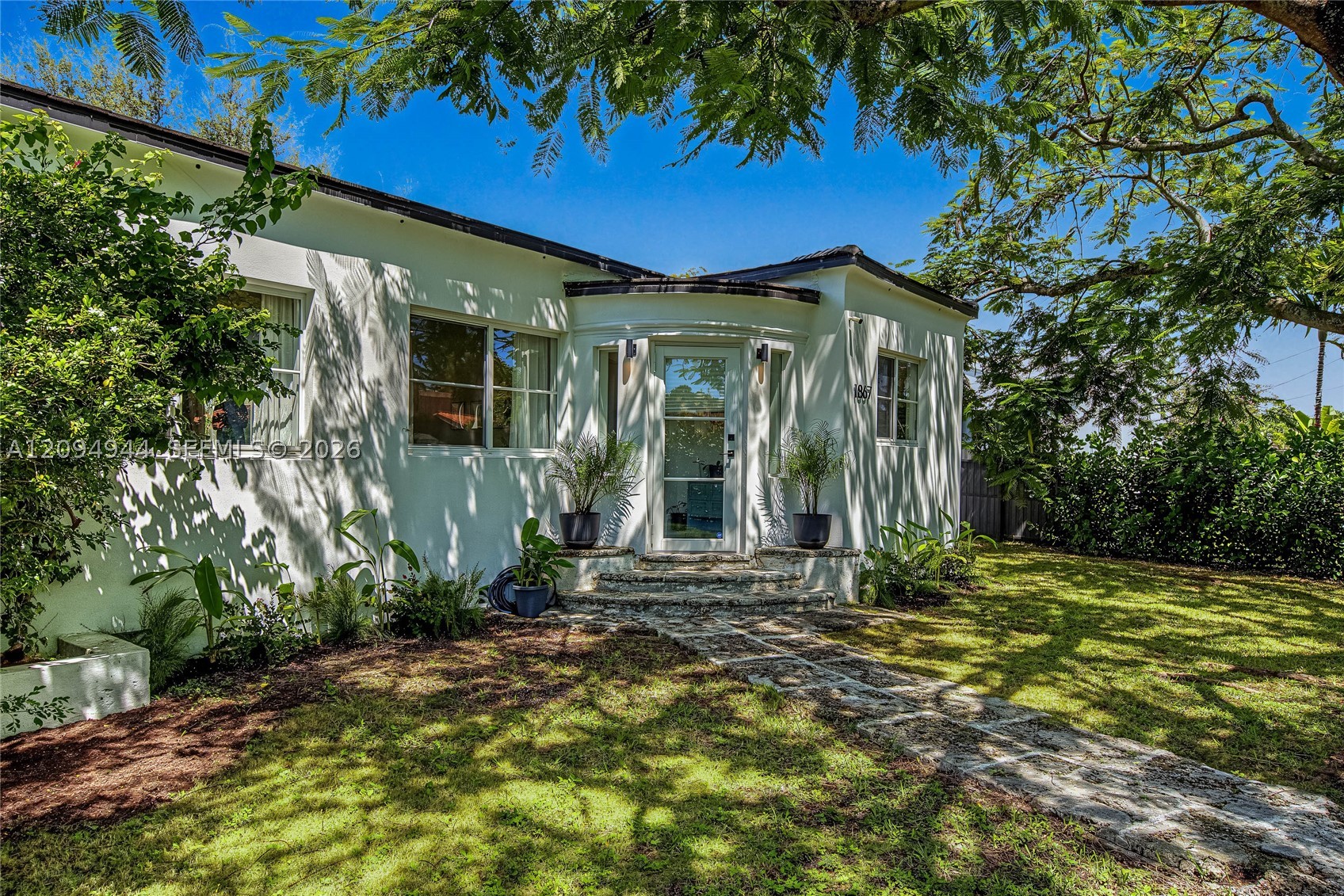 1867 SW 14th Ter Miami, FL 33145