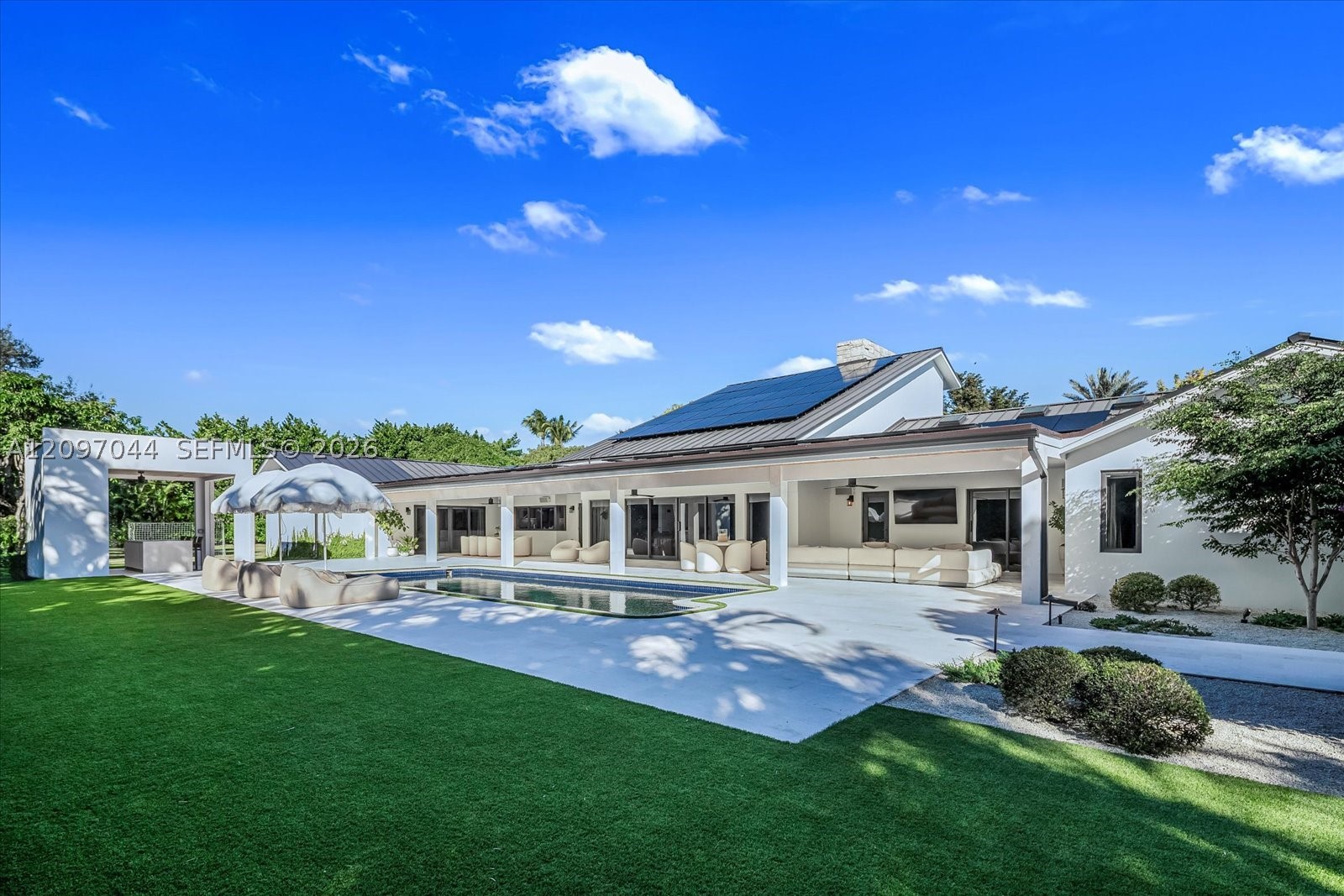 5902 SW 105th St Pinecrest, FL 33156