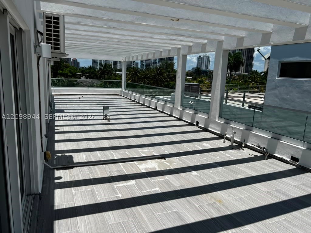 18975 Atlantic Blvd Sunny Isles Beach, FL 33160