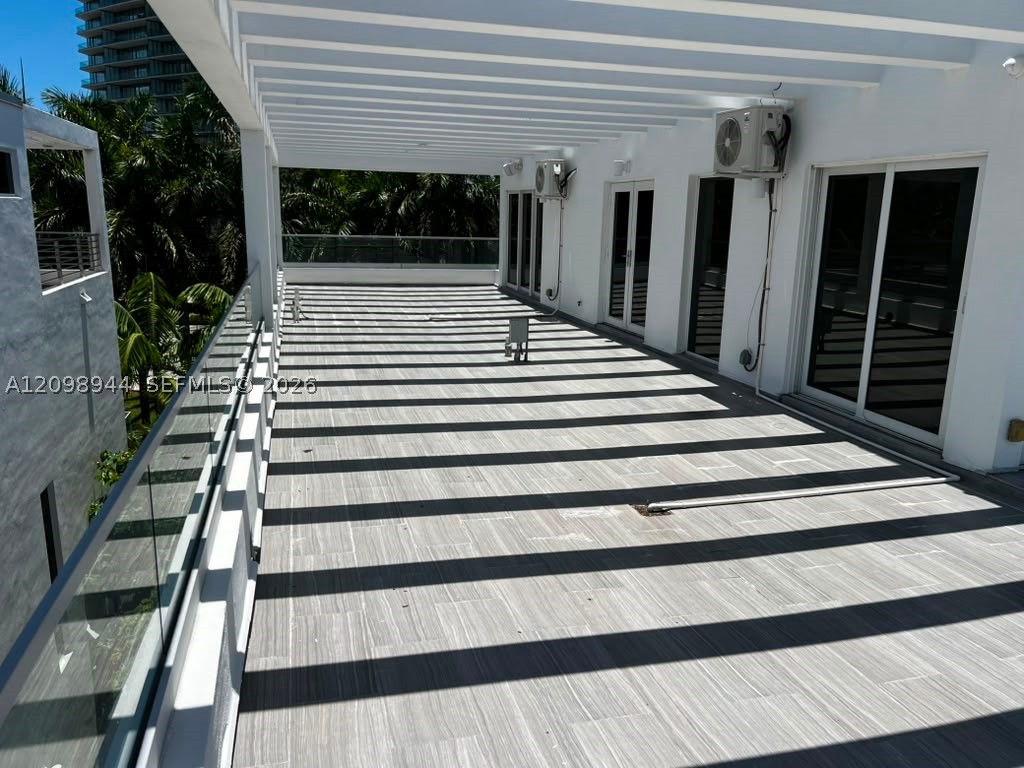 18975 Atlantic Blvd Sunny Isles Beach, FL 33160