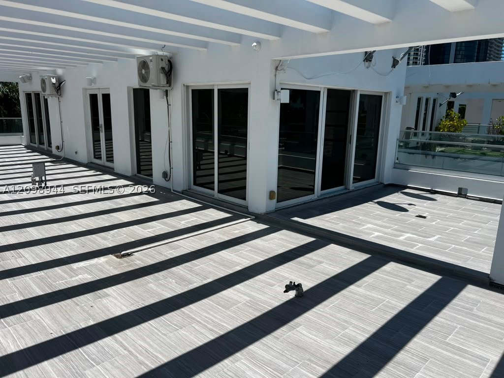 18975 Atlantic Blvd Sunny Isles Beach, FL 33160