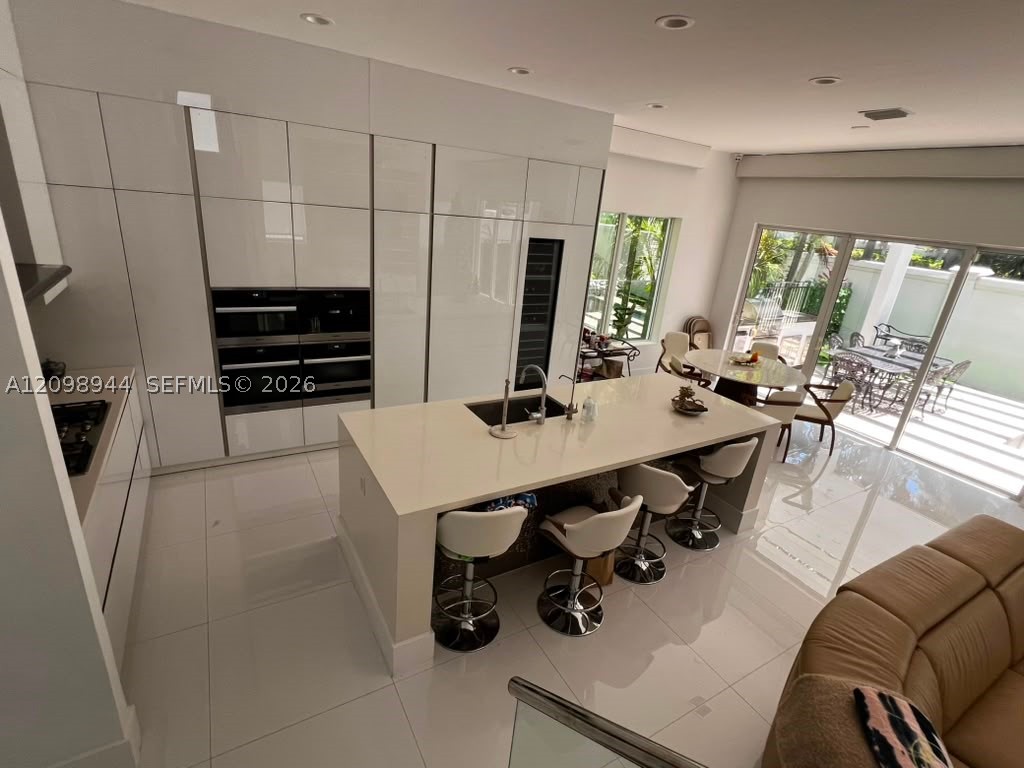 18975 Atlantic Blvd Sunny Isles Beach, FL 33160