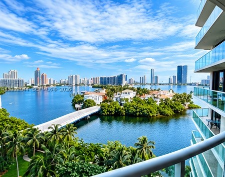 4000 Island Blvd #805