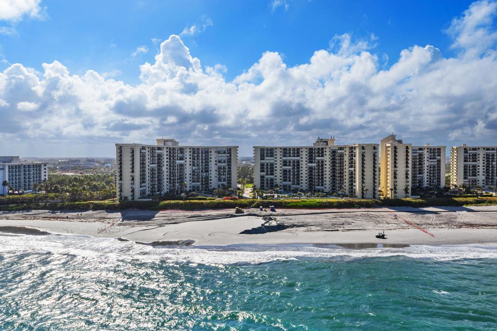 200 Ocean Trl #T7 Jupiter, FL 33477