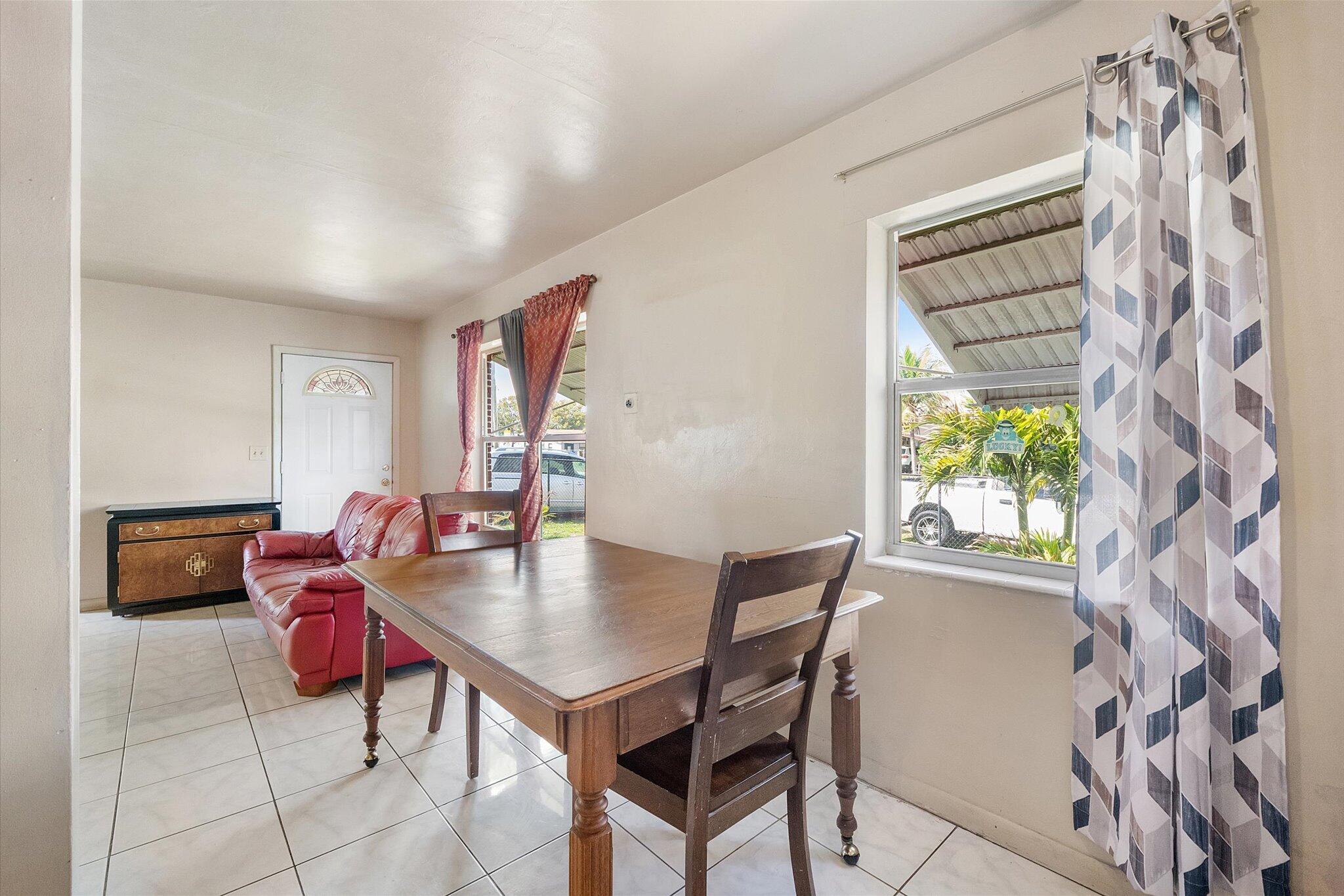 640 SW 28th Fort Lauderdale, FL 33312