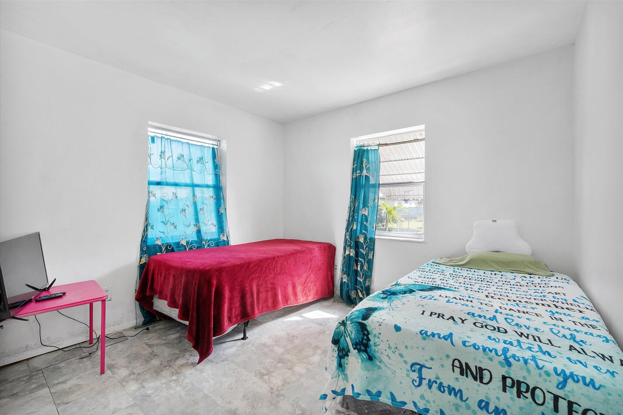 640 SW 28th Fort Lauderdale, FL 33312