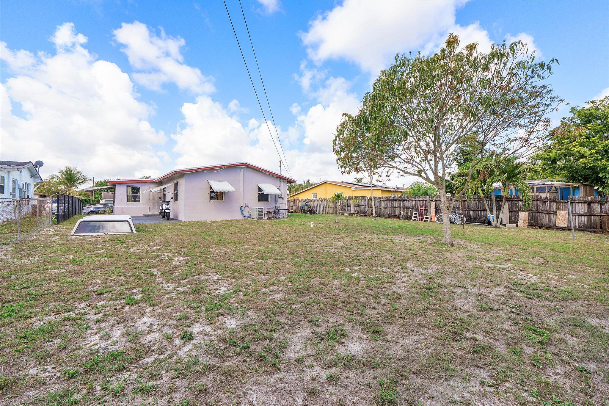 640 SW 28th Fort Lauderdale, FL 33312