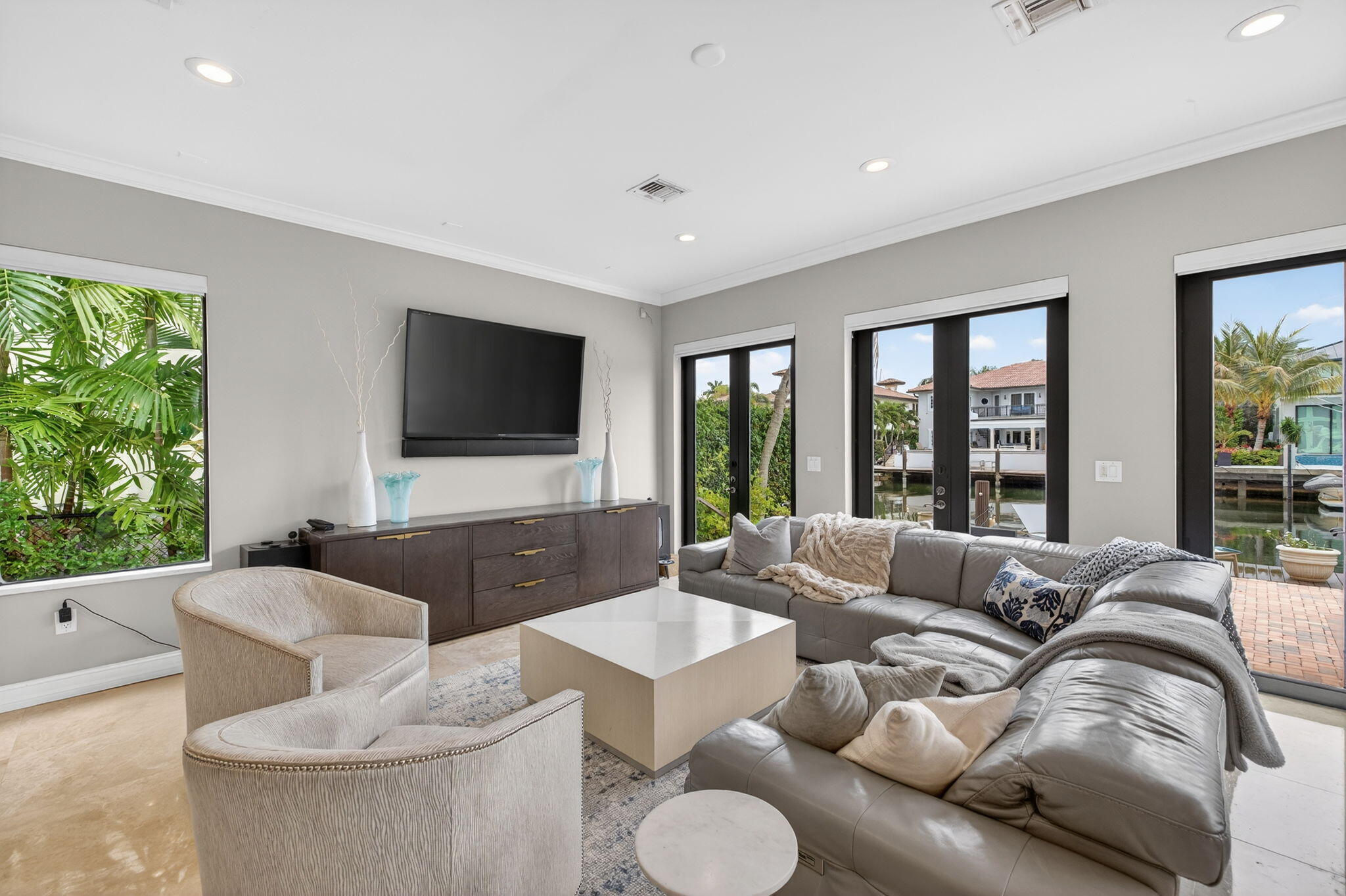 2406 Barcelona Fort Lauderdale, FL 33301