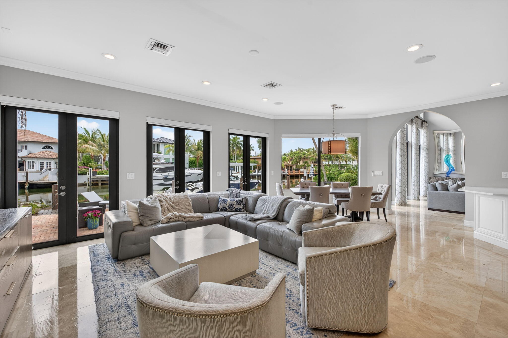 2406 Barcelona Fort Lauderdale, FL 33301