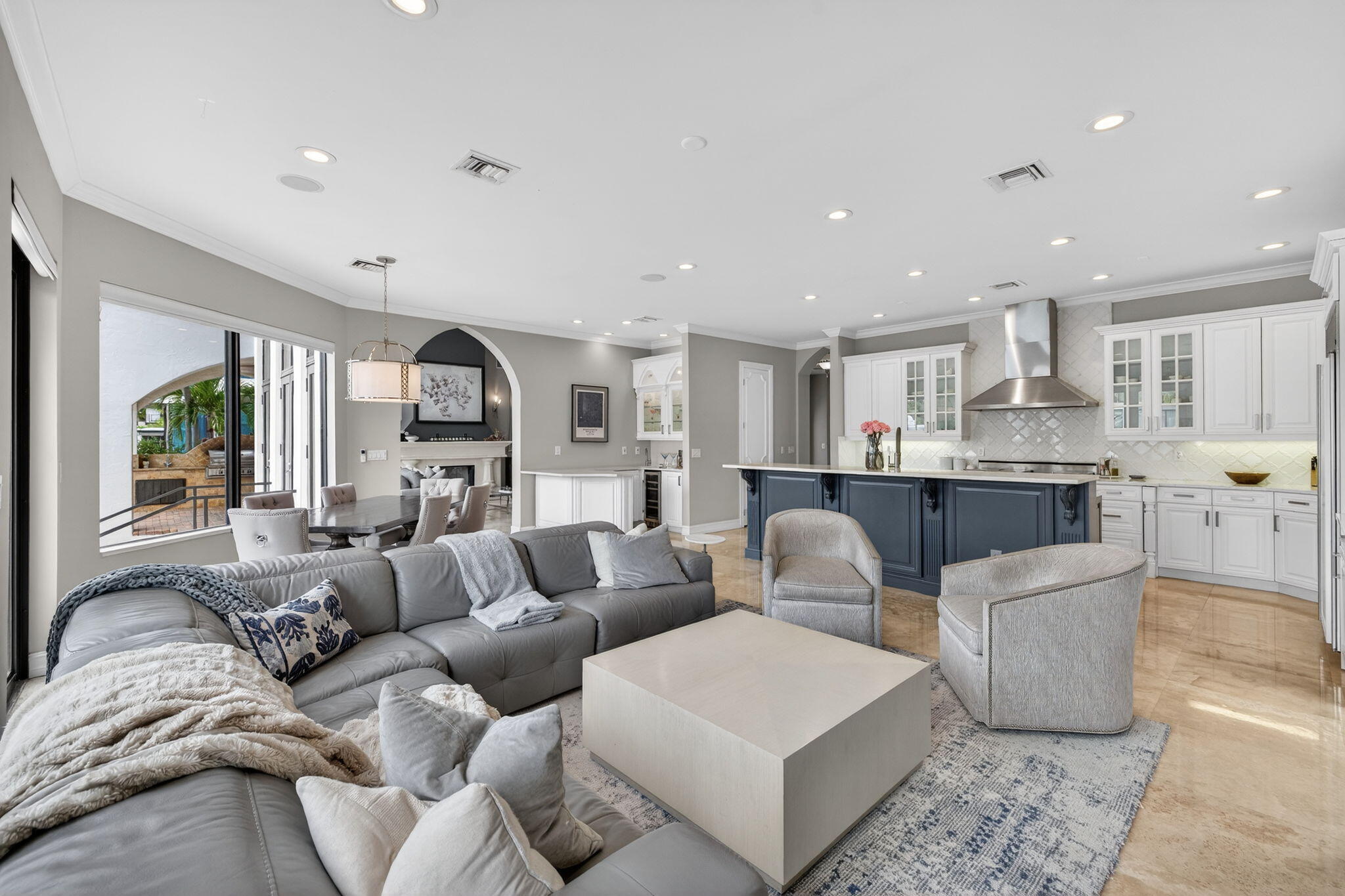 2406 Barcelona Fort Lauderdale, FL 33301