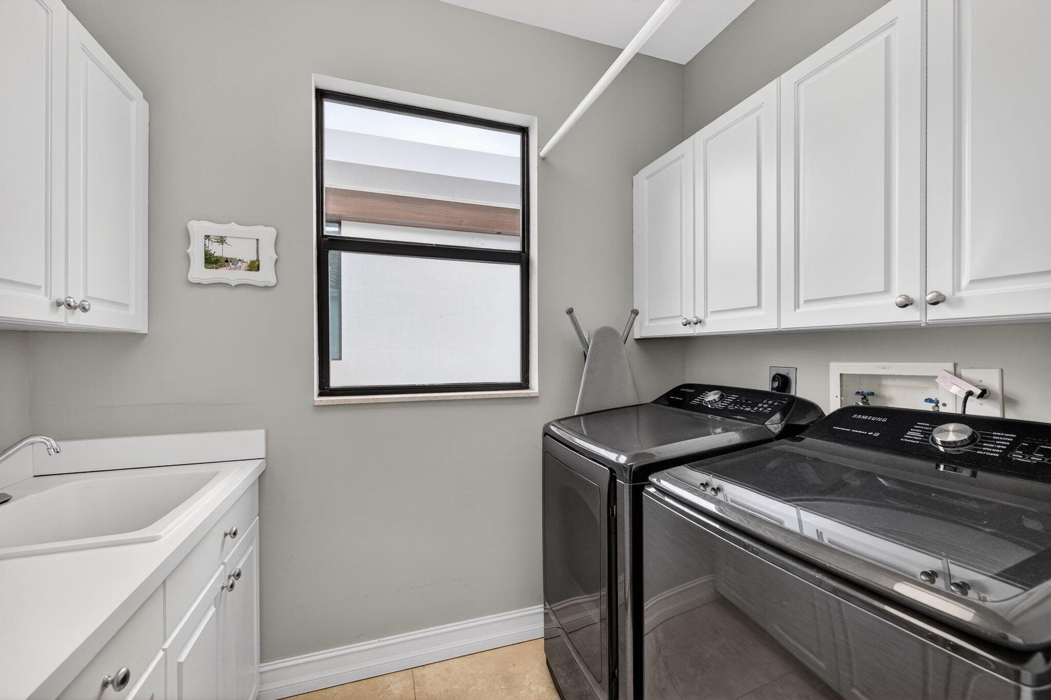 2406 Barcelona Fort Lauderdale, FL 33301