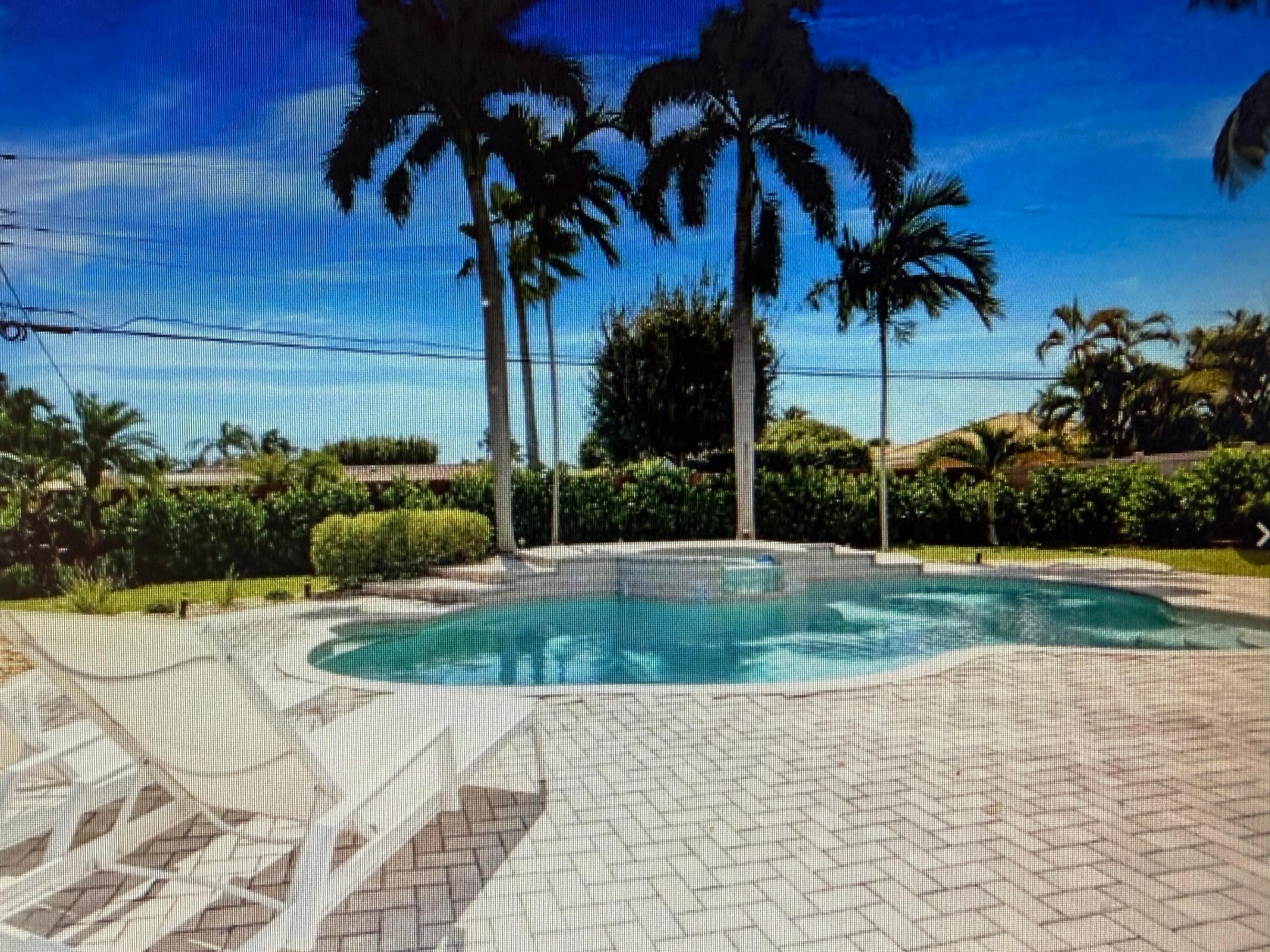 70 SE 10th Pompano Beach, FL 33060