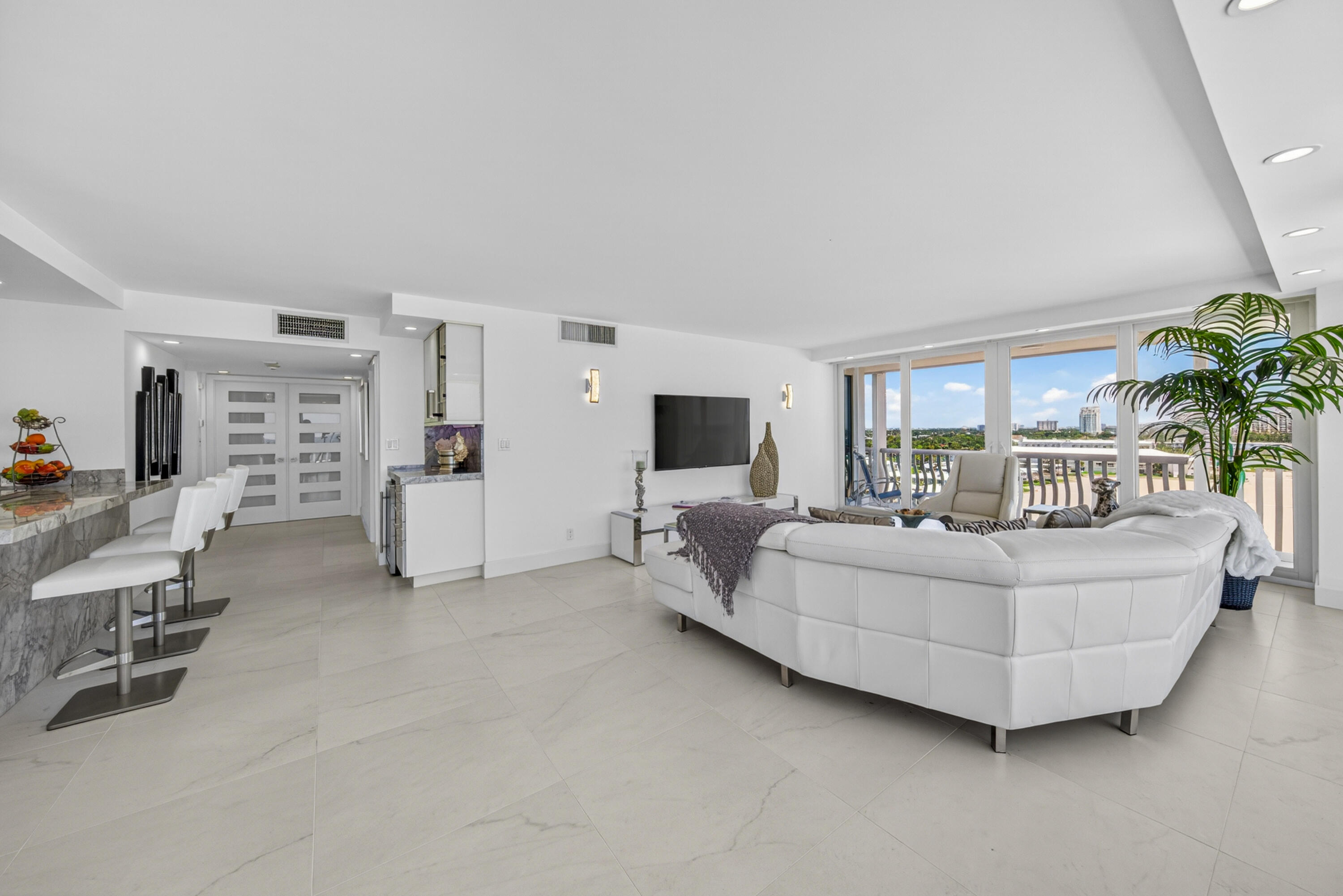 2200 S Ocean #909 Fort Lauderdale, FL 33316