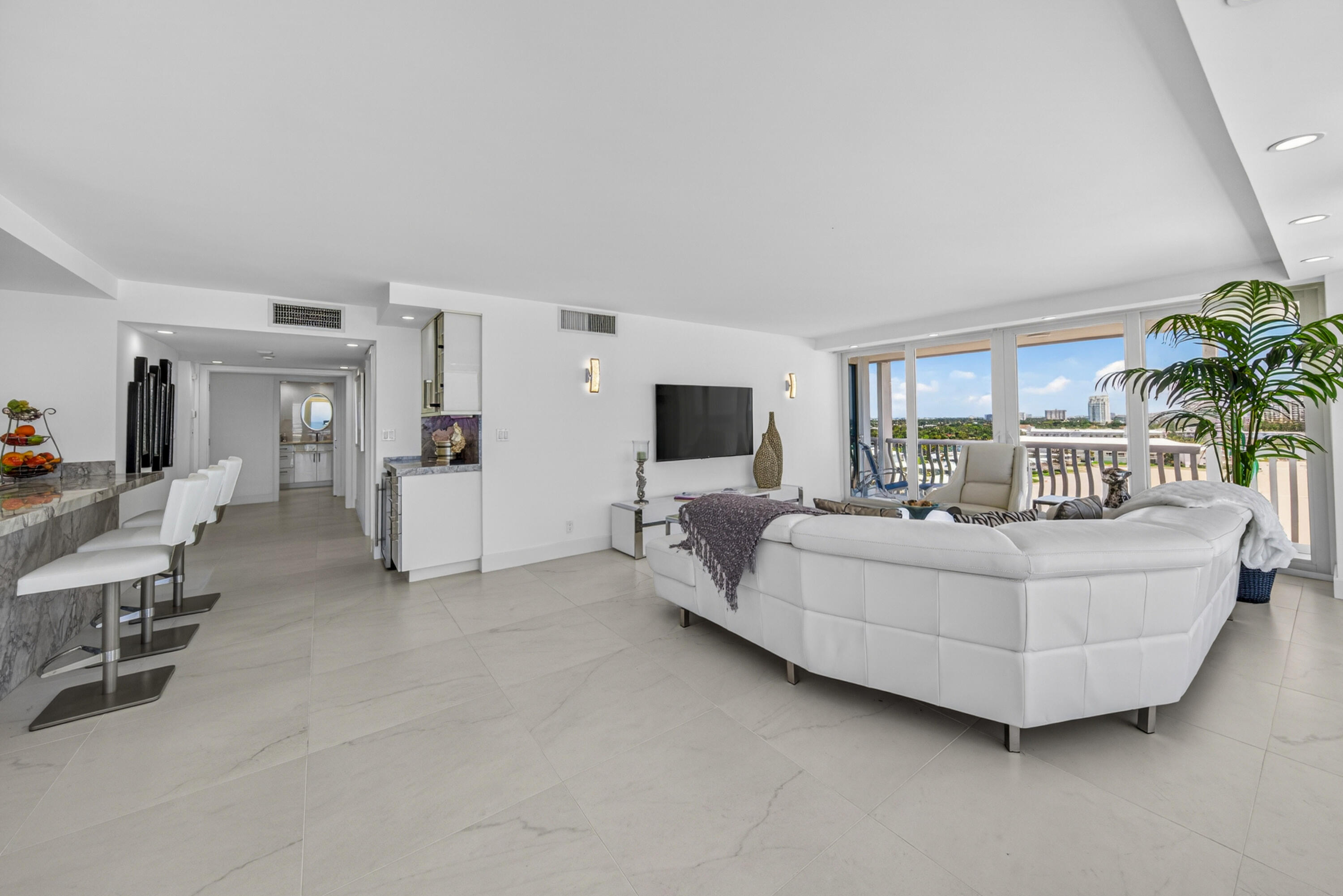 2200 S Ocean #909 Fort Lauderdale, FL 33316