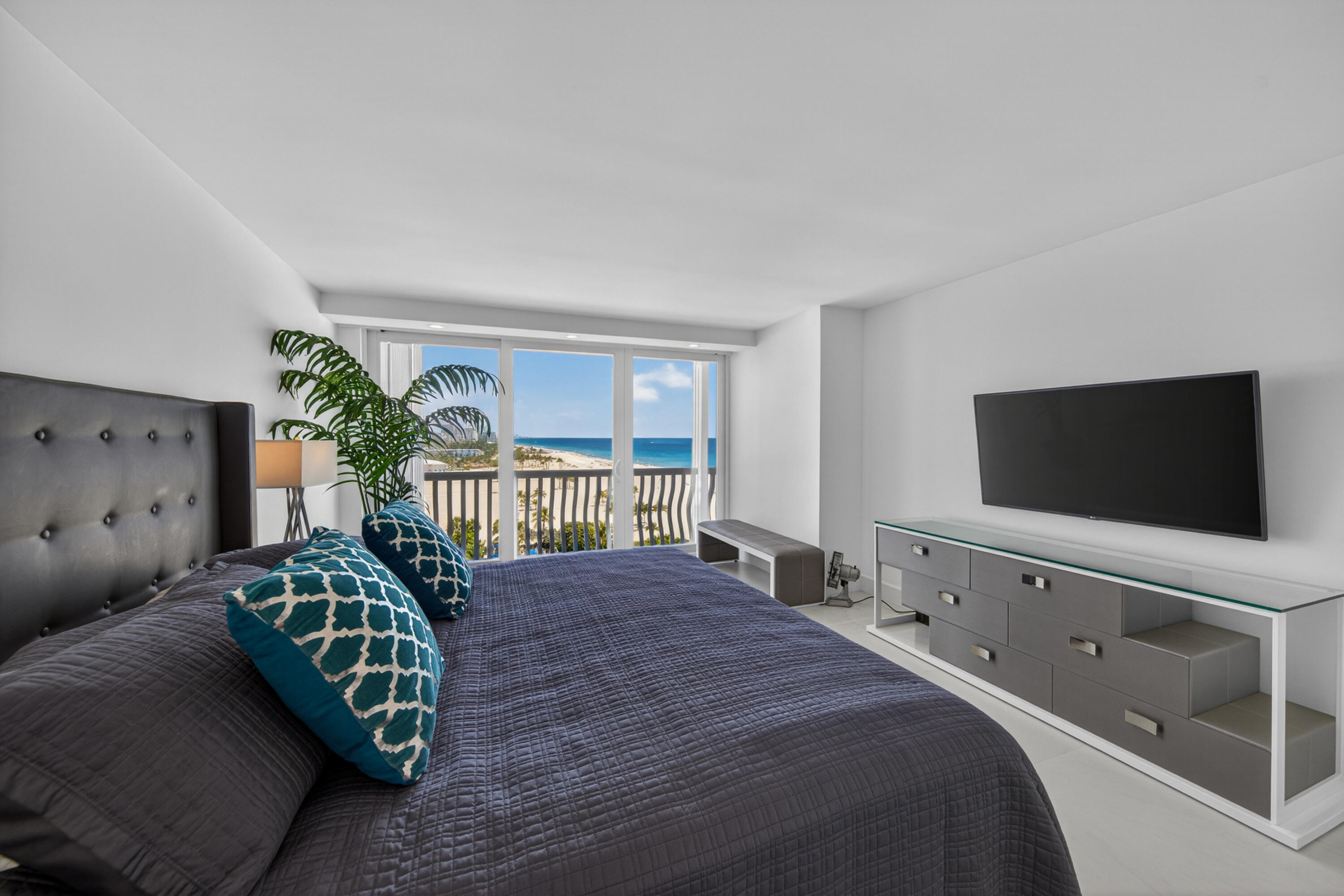 2200 S Ocean #909 Fort Lauderdale, FL 33316