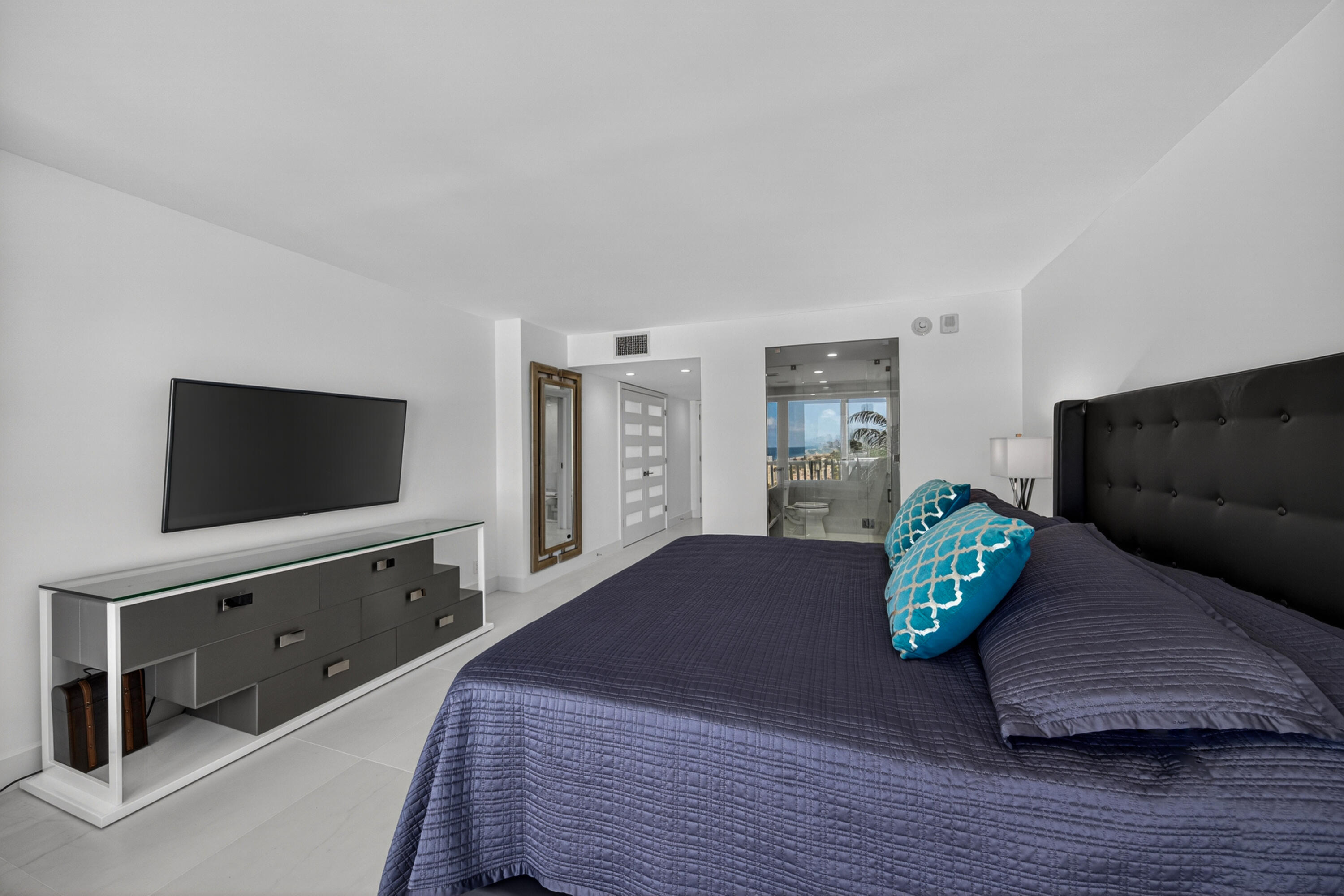 2200 S Ocean #909 Fort Lauderdale, FL 33316