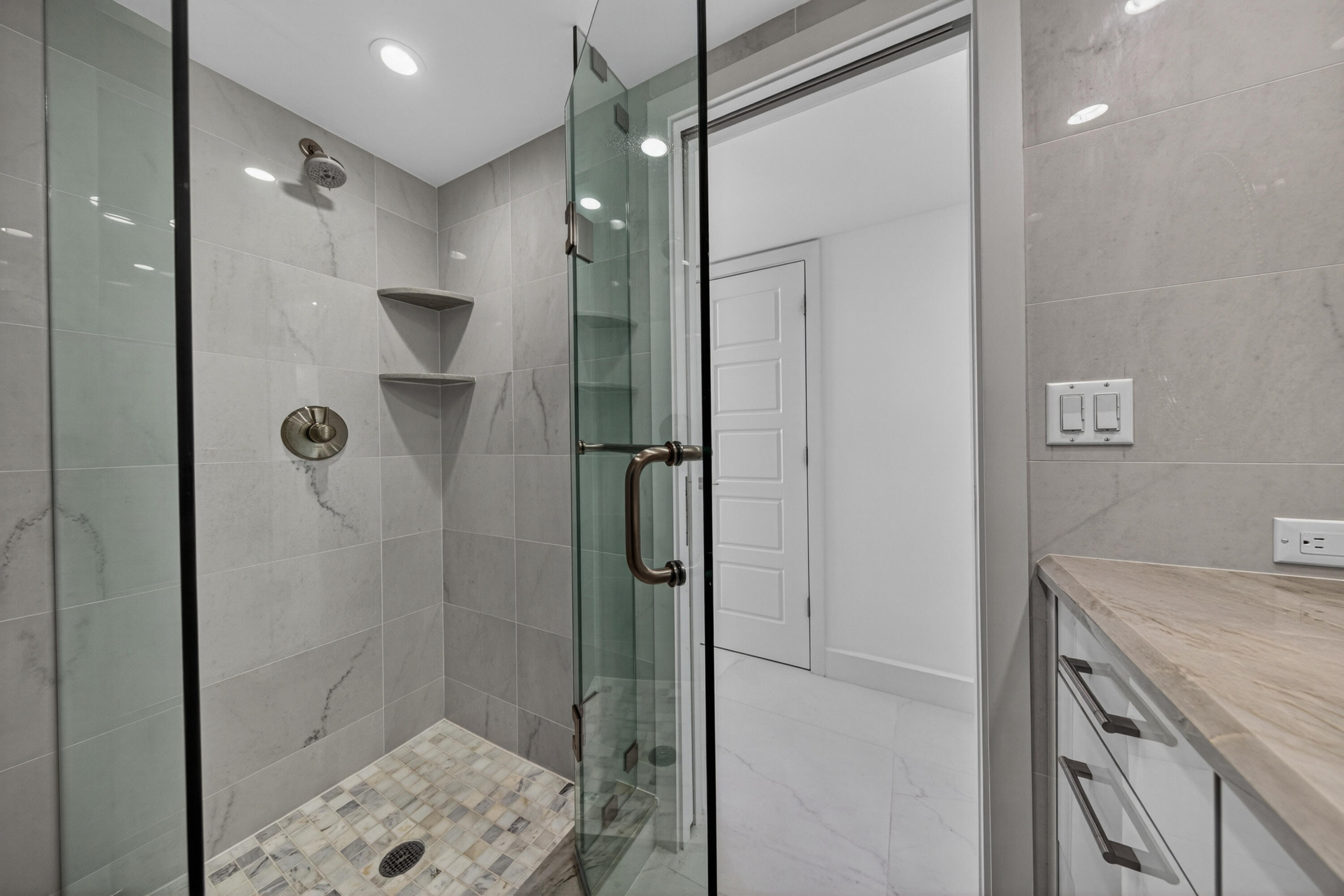 2200 S Ocean #909 Fort Lauderdale, FL 33316