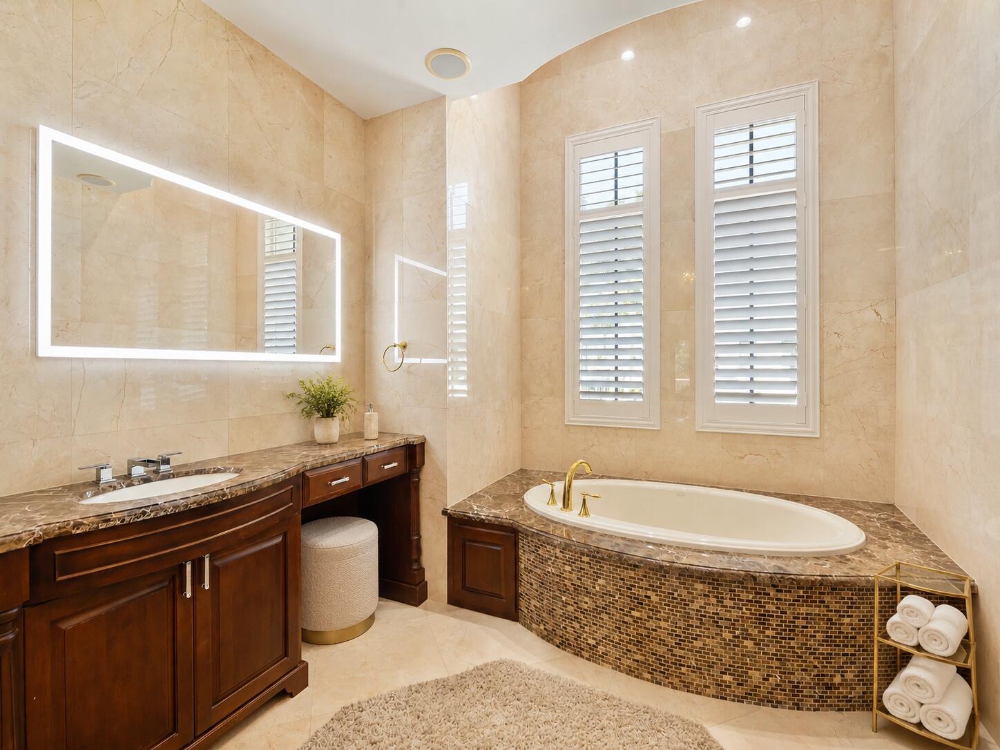 441 Royal Plz Fort Lauderdale, FL 33301