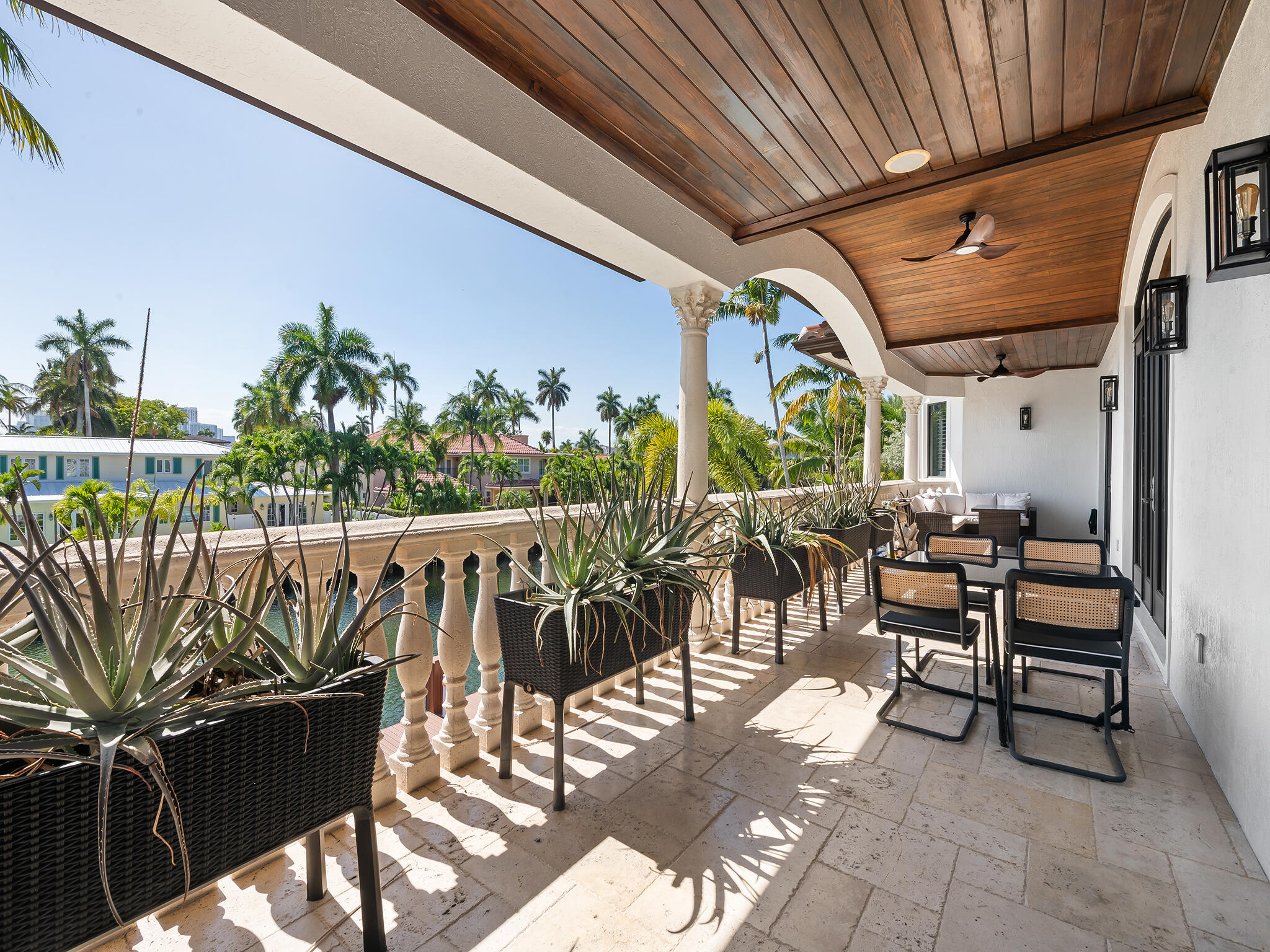 441 Royal Plz Fort Lauderdale, FL 33301