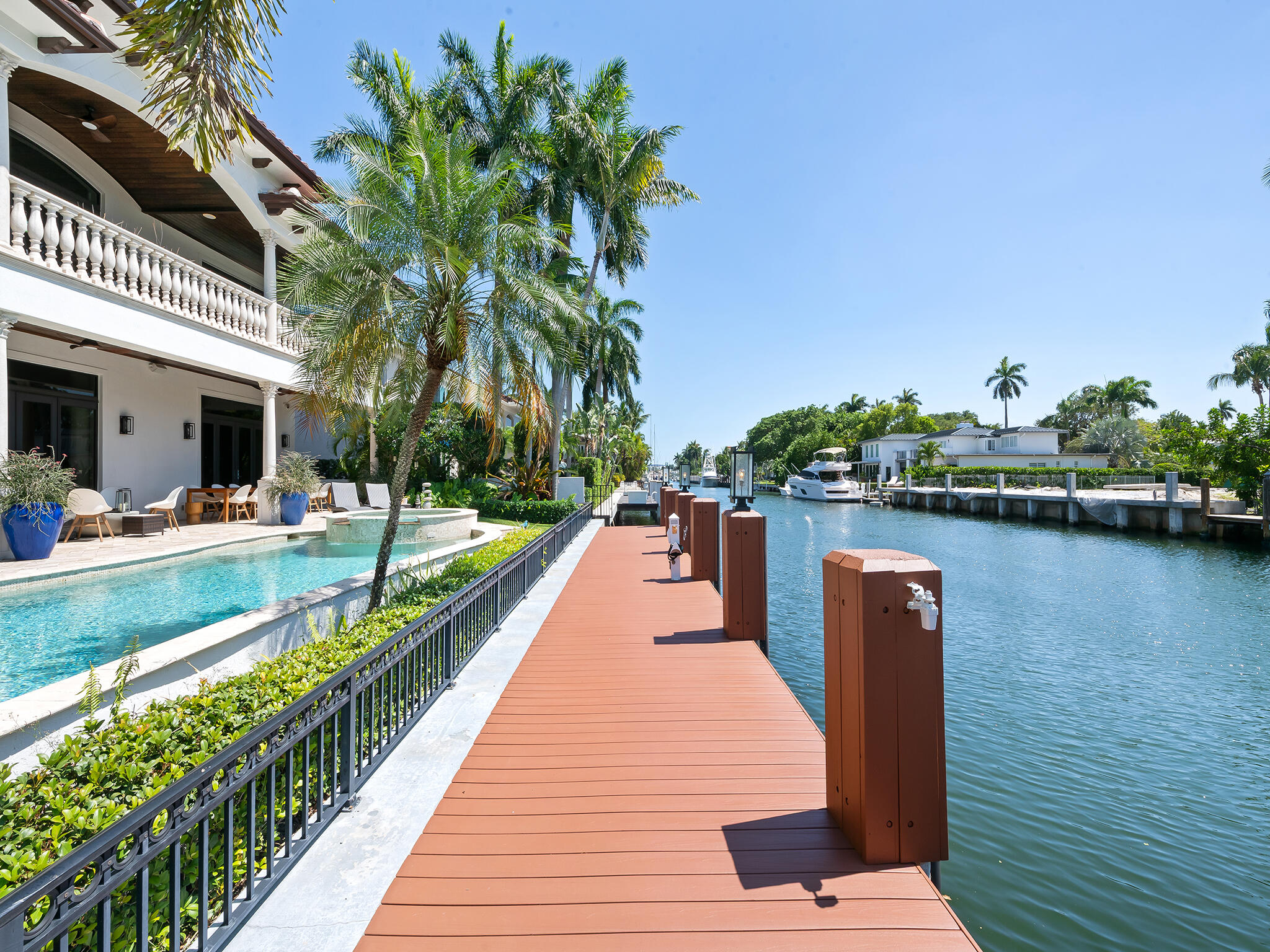 441 Royal Plz Fort Lauderdale, FL 33301