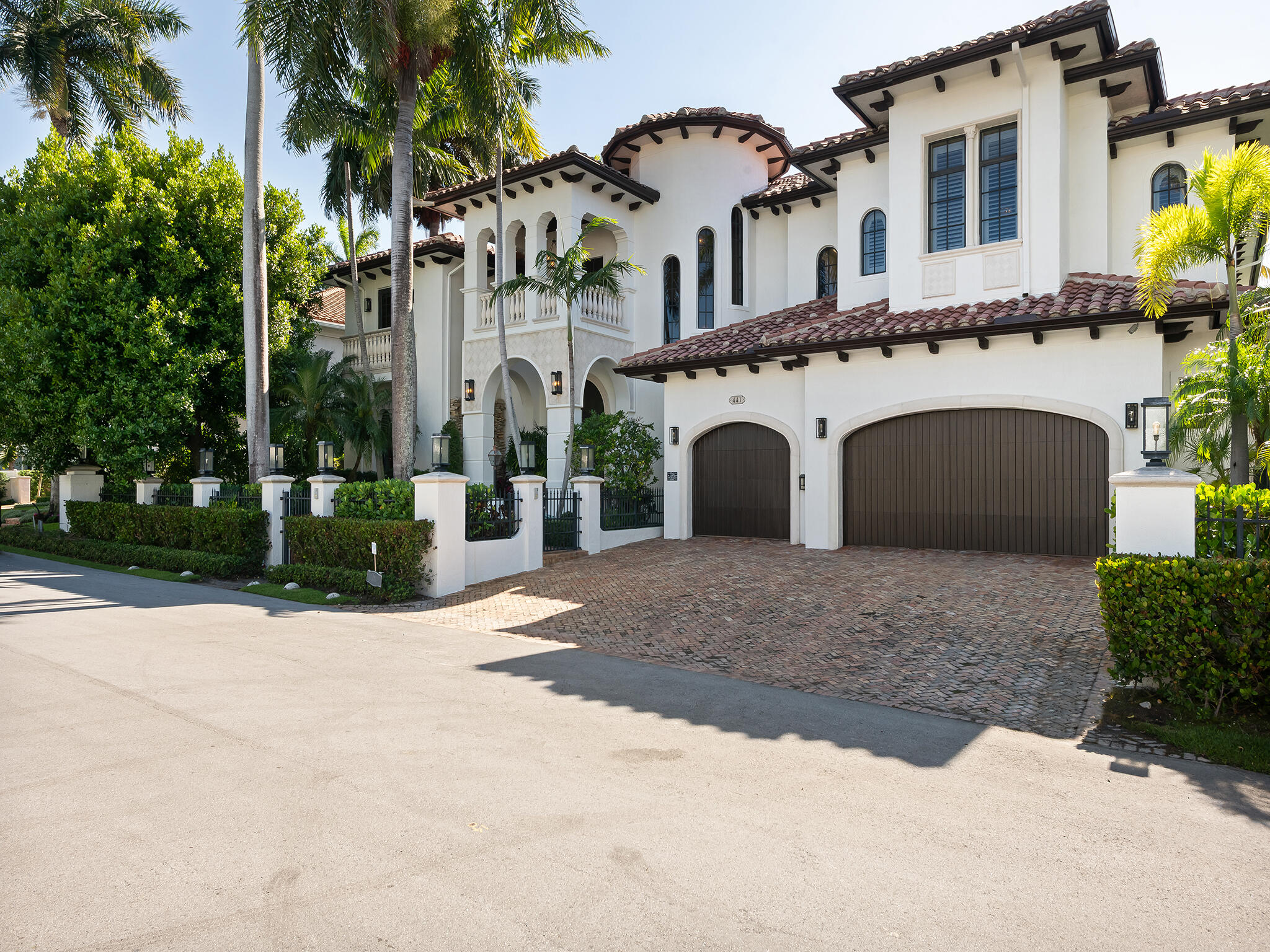 441 Royal Plz Fort Lauderdale, FL 33301