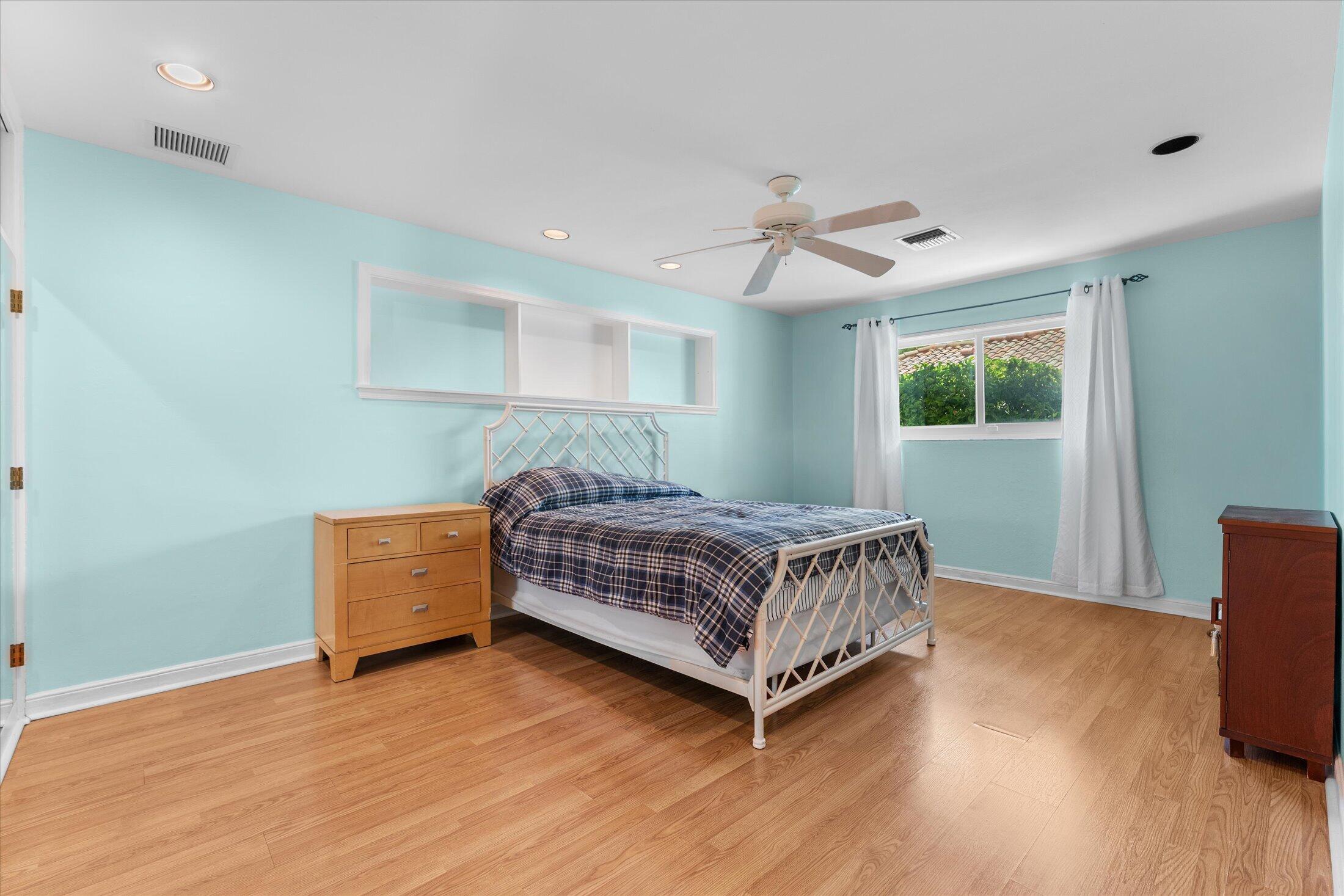 2141 NE 29th Lighthouse Point, FL 33064