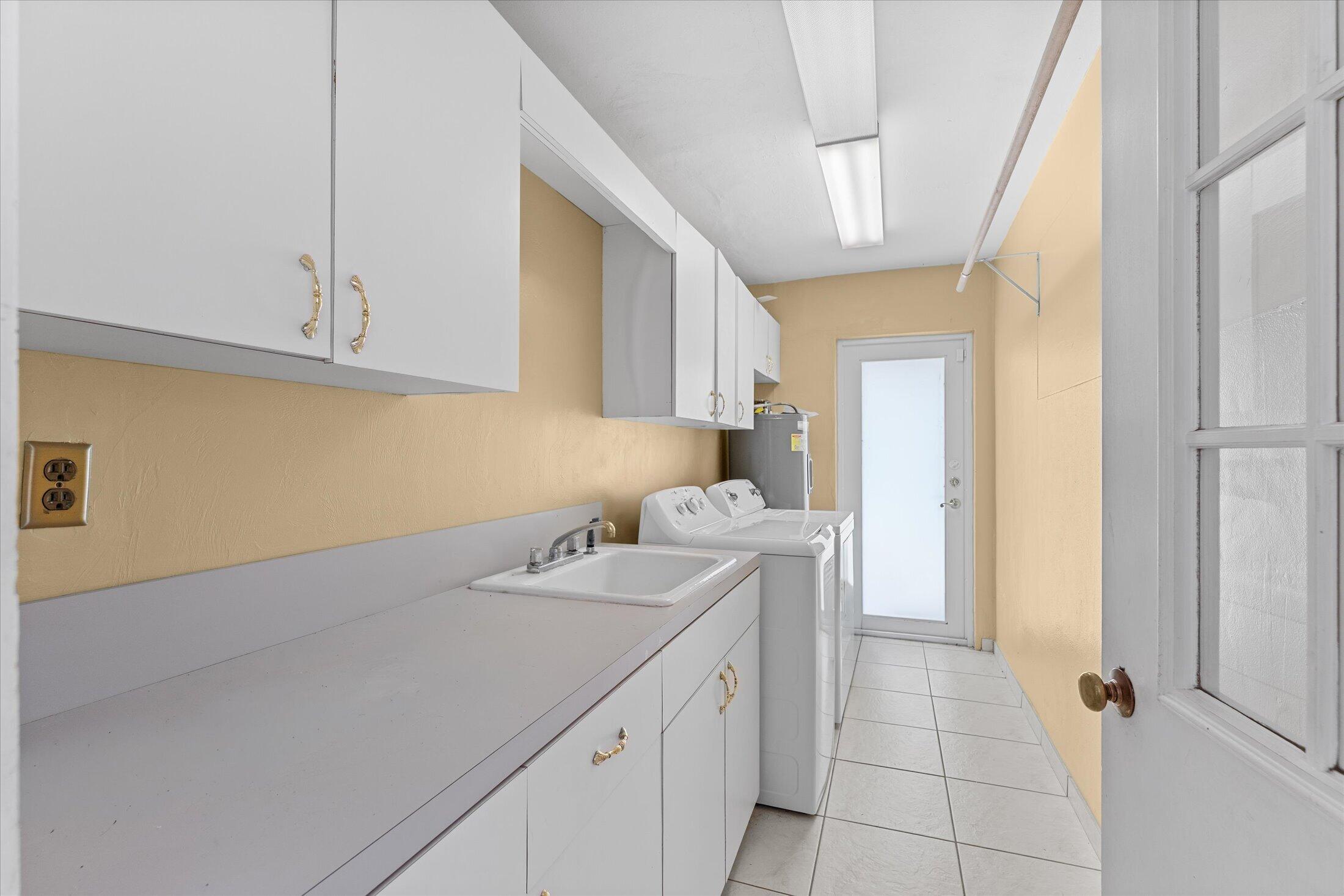 2141 NE 29th Lighthouse Point, FL 33064