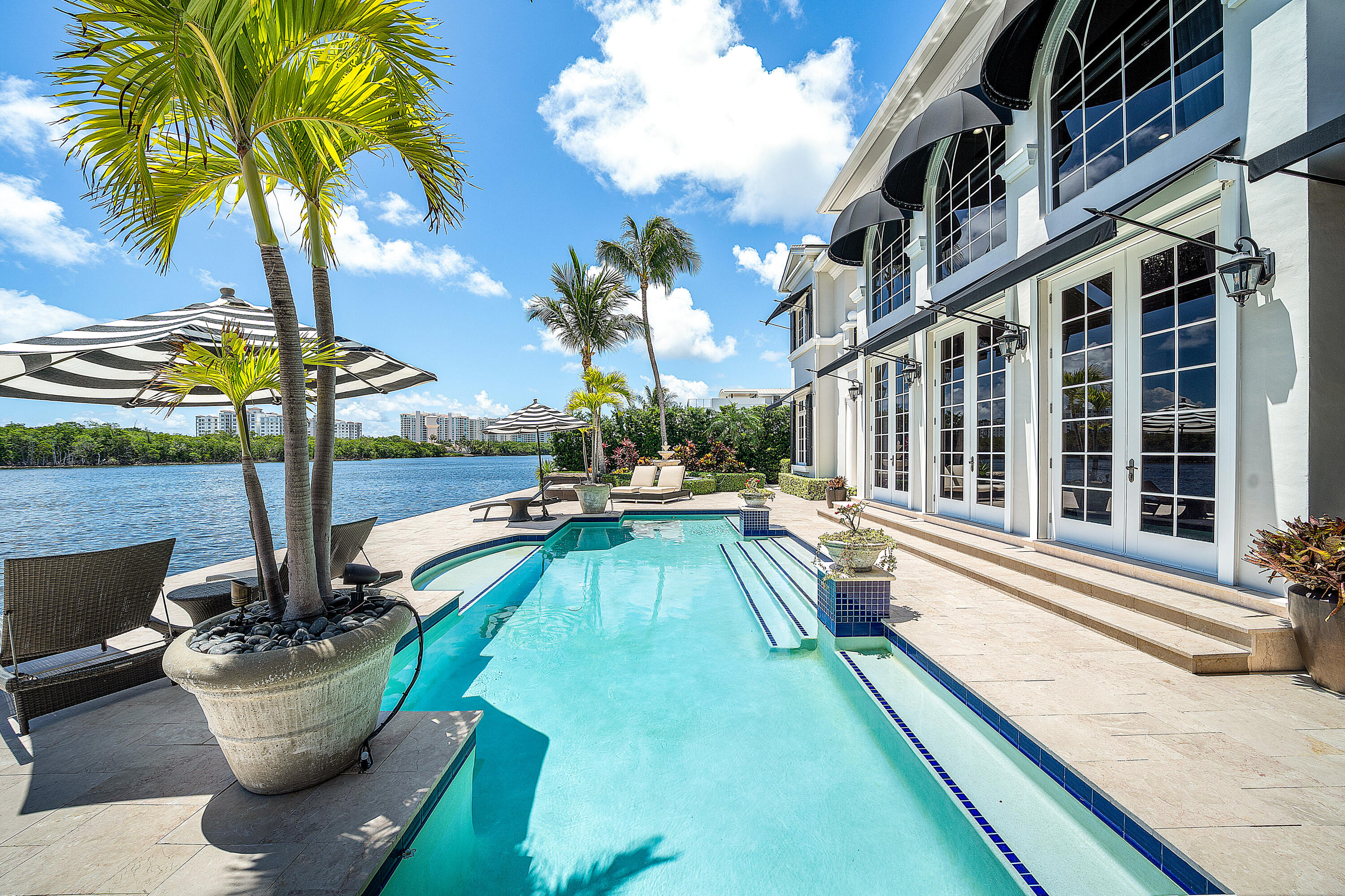 7350 NE 8th Boca Raton, FL 33487