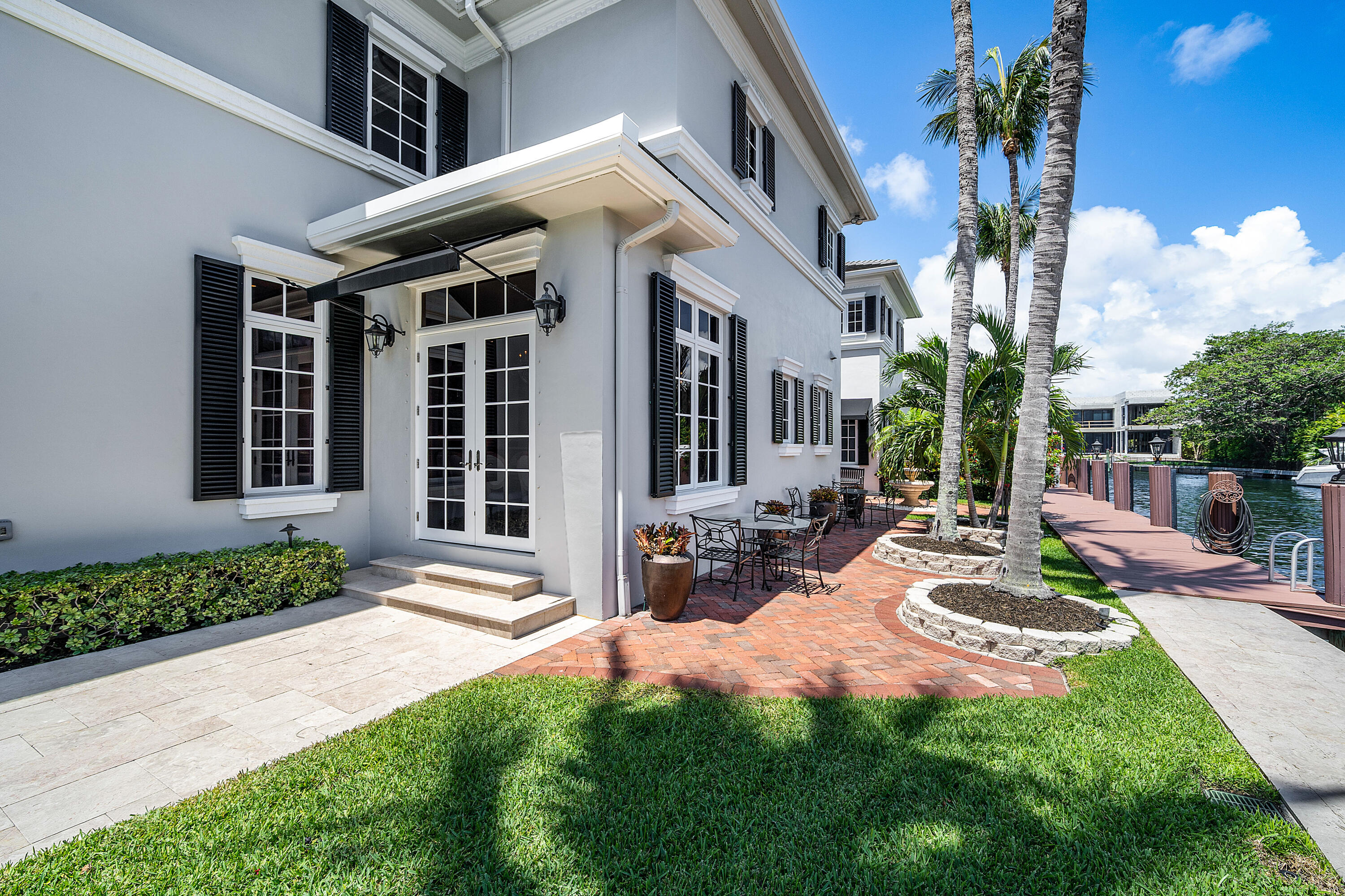 7350 NE 8th Boca Raton, FL 33487