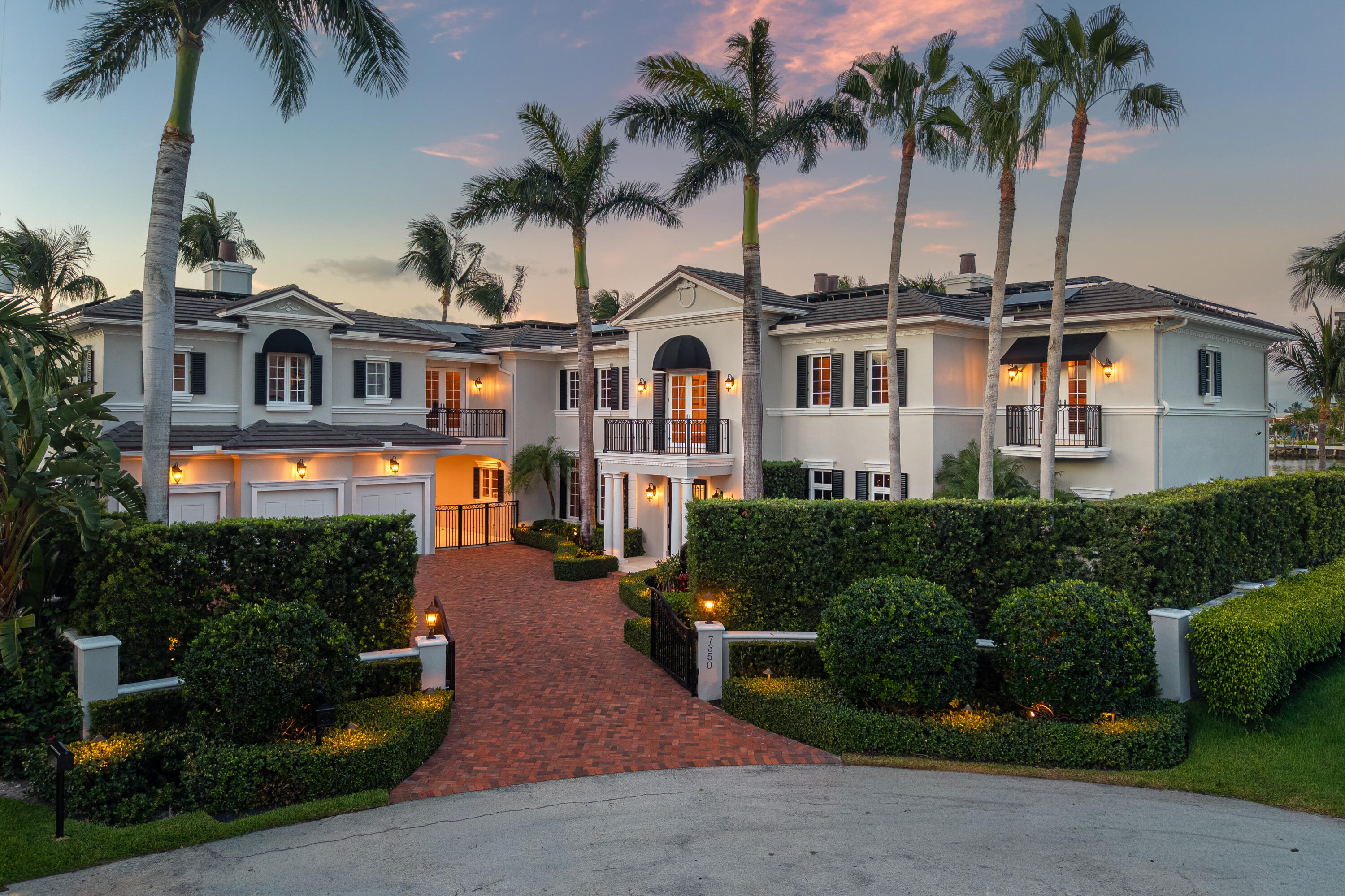 7350 NE 8th Boca Raton, FL 33487
