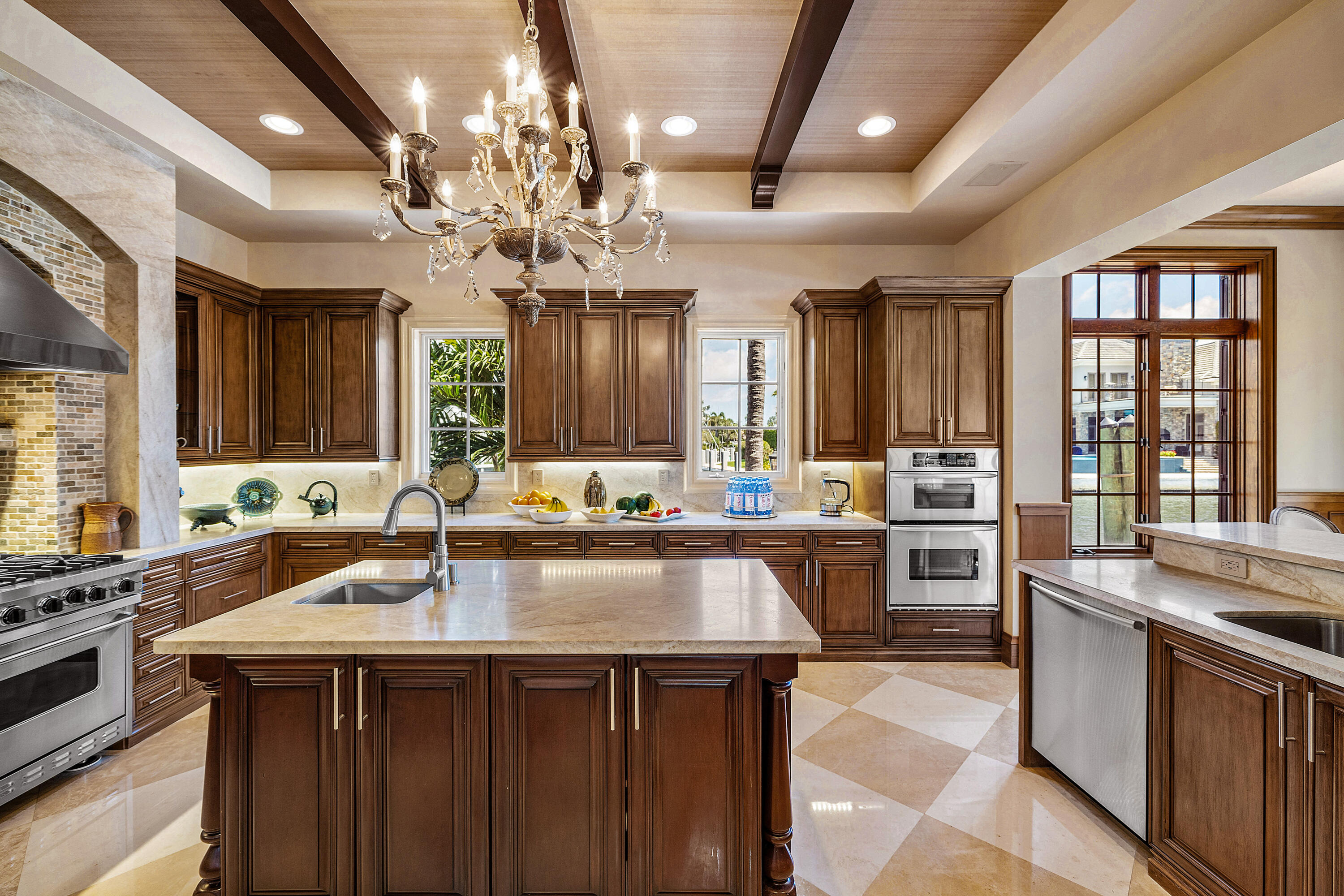 7350 NE 8th Boca Raton, FL 33487