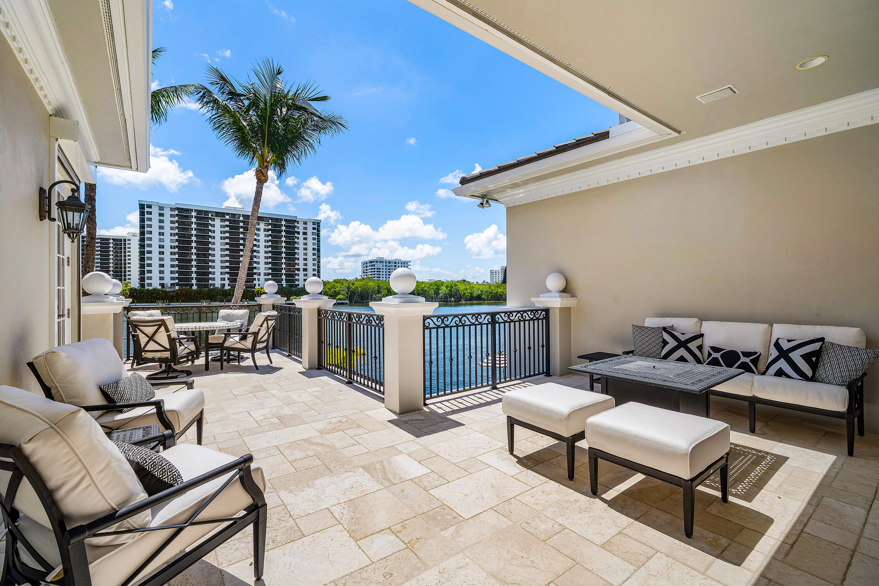 7350 NE 8th Boca Raton, FL 33487