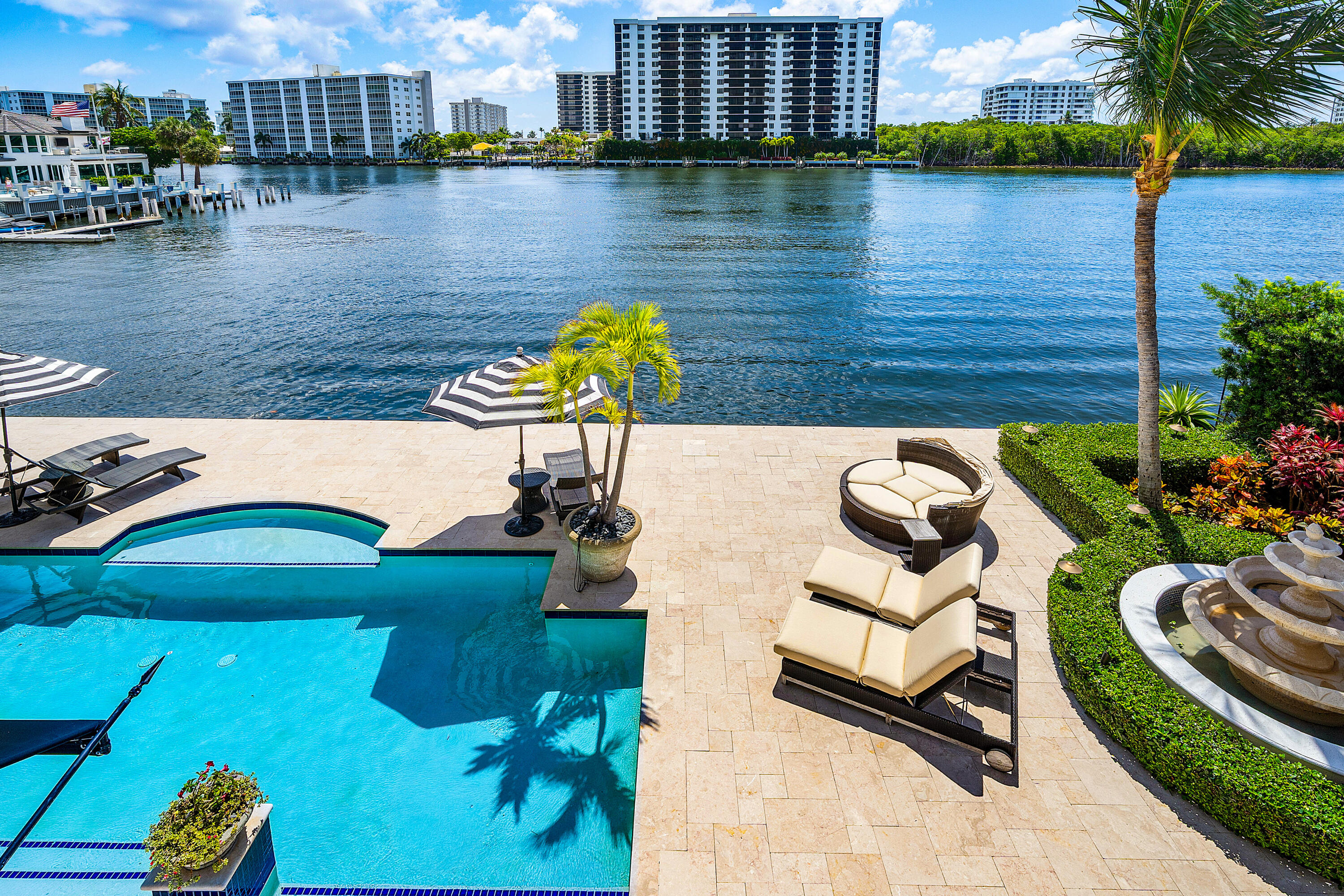 7350 NE 8th Boca Raton, FL 33487