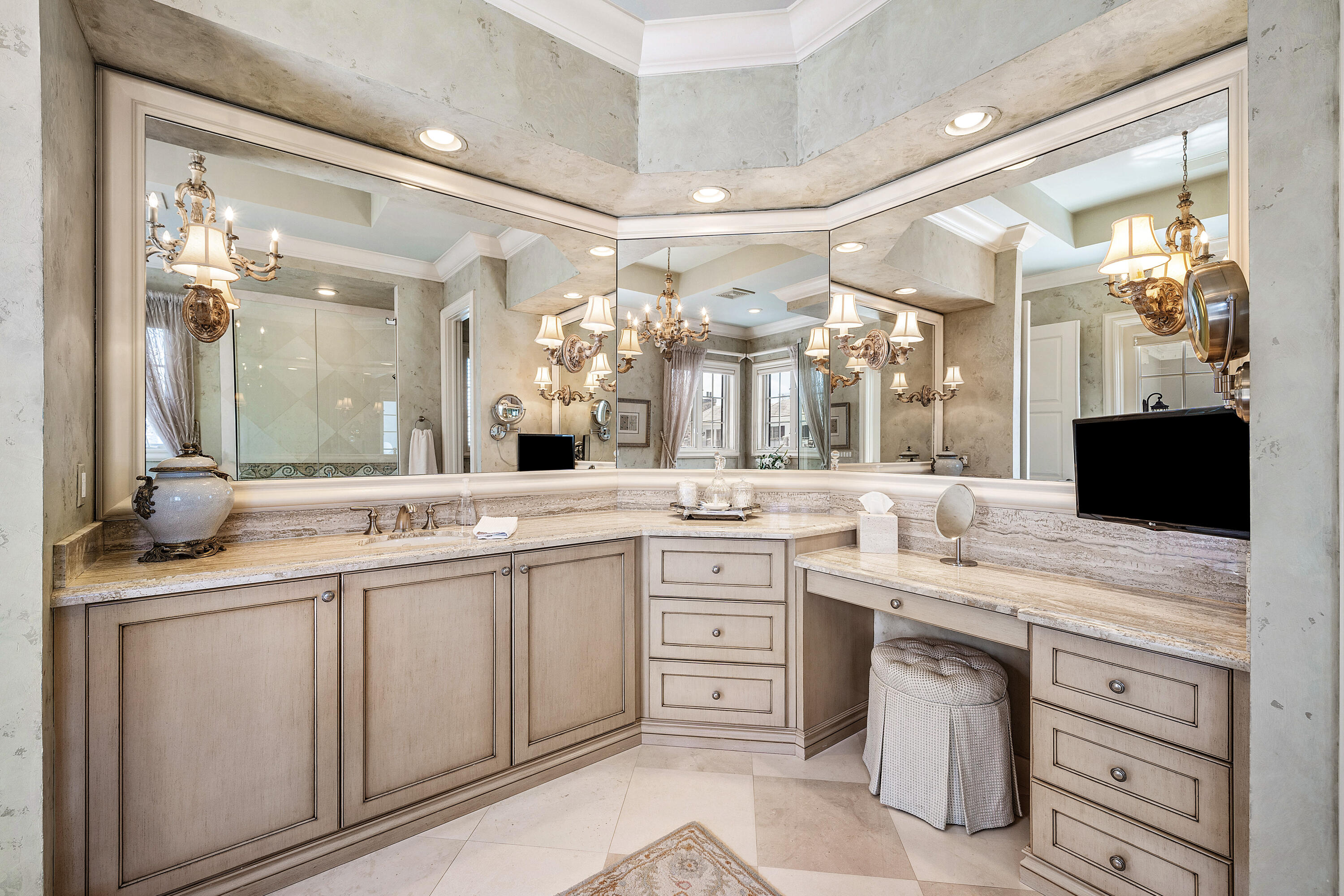 7350 NE 8th Boca Raton, FL 33487