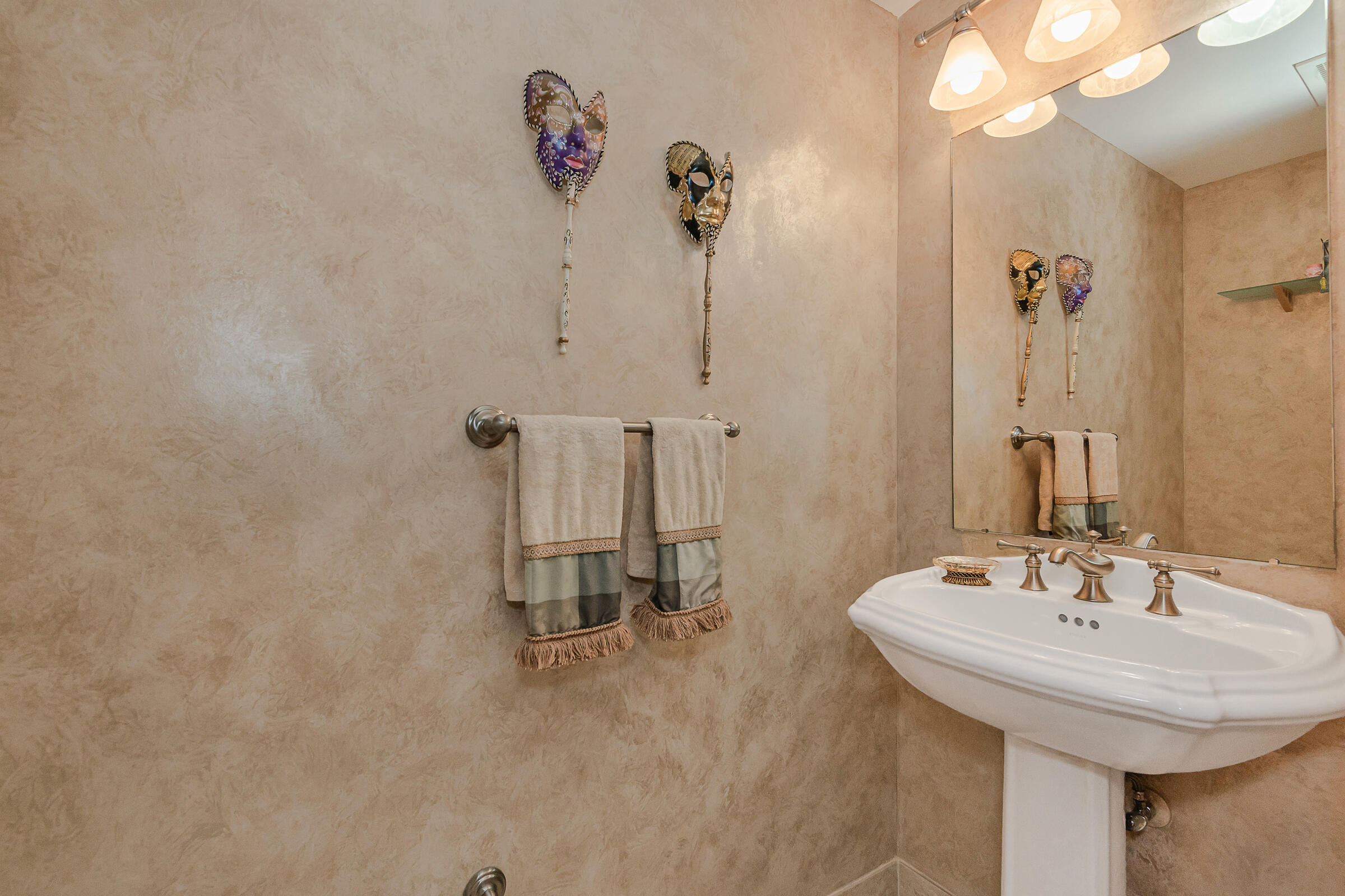 411 N New Riv Dr #1703 Fort Lauderdale, FL 33301