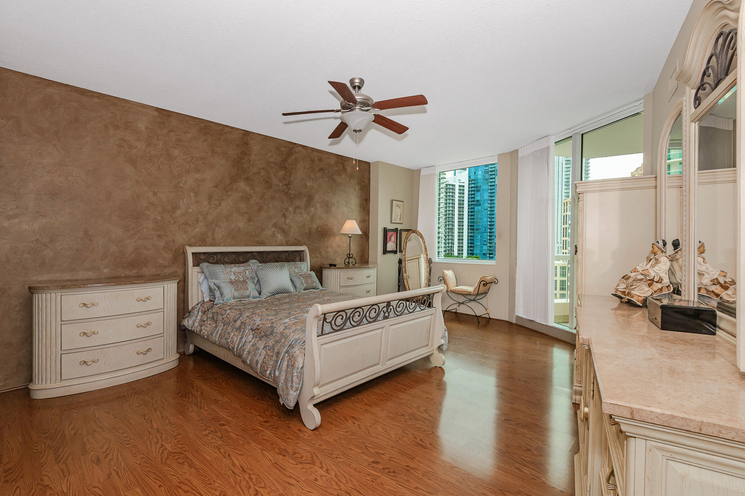 411 N New Riv Dr #1703 Fort Lauderdale, FL 33301