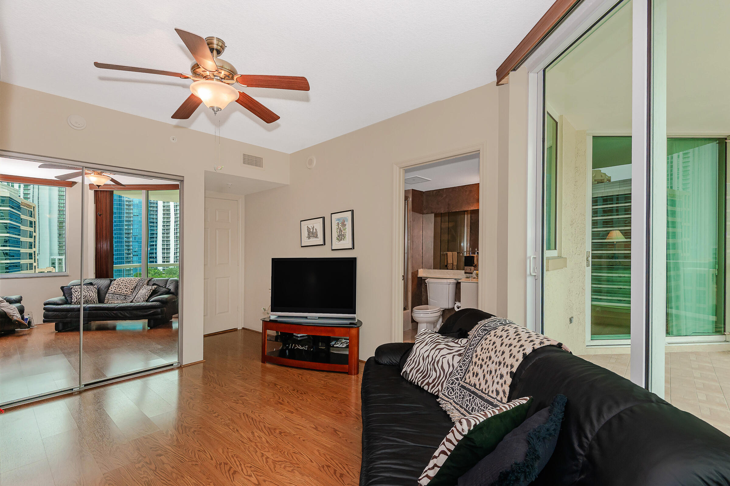 411 N New Riv Dr #1703 Fort Lauderdale, FL 33301