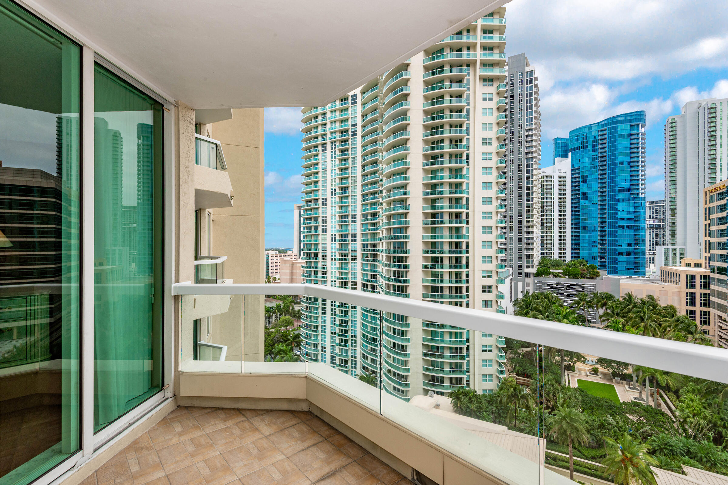 411 N New Riv Dr #1703 Fort Lauderdale, FL 33301