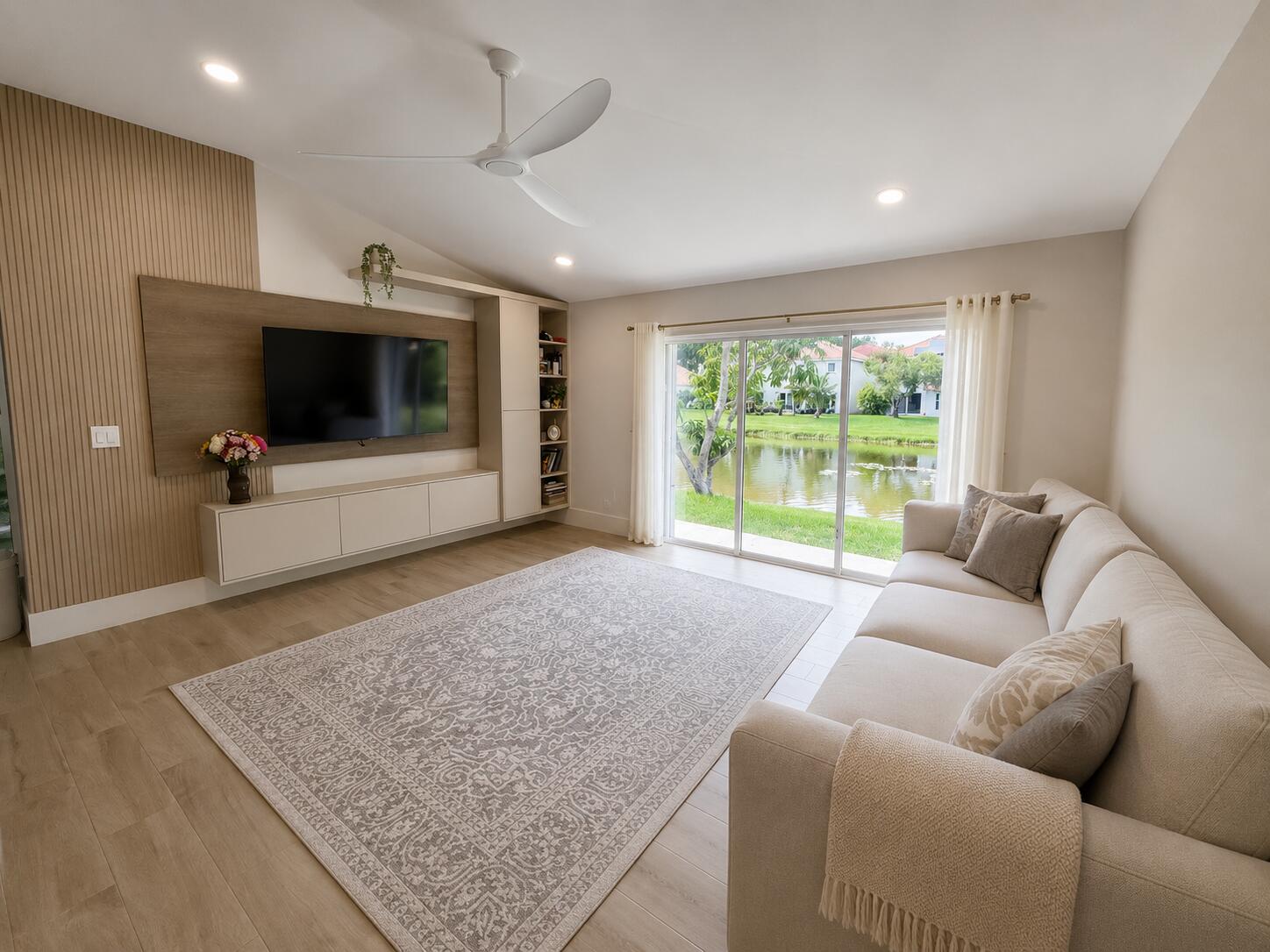 1073 Aspri Riviera Beach, FL 33418
