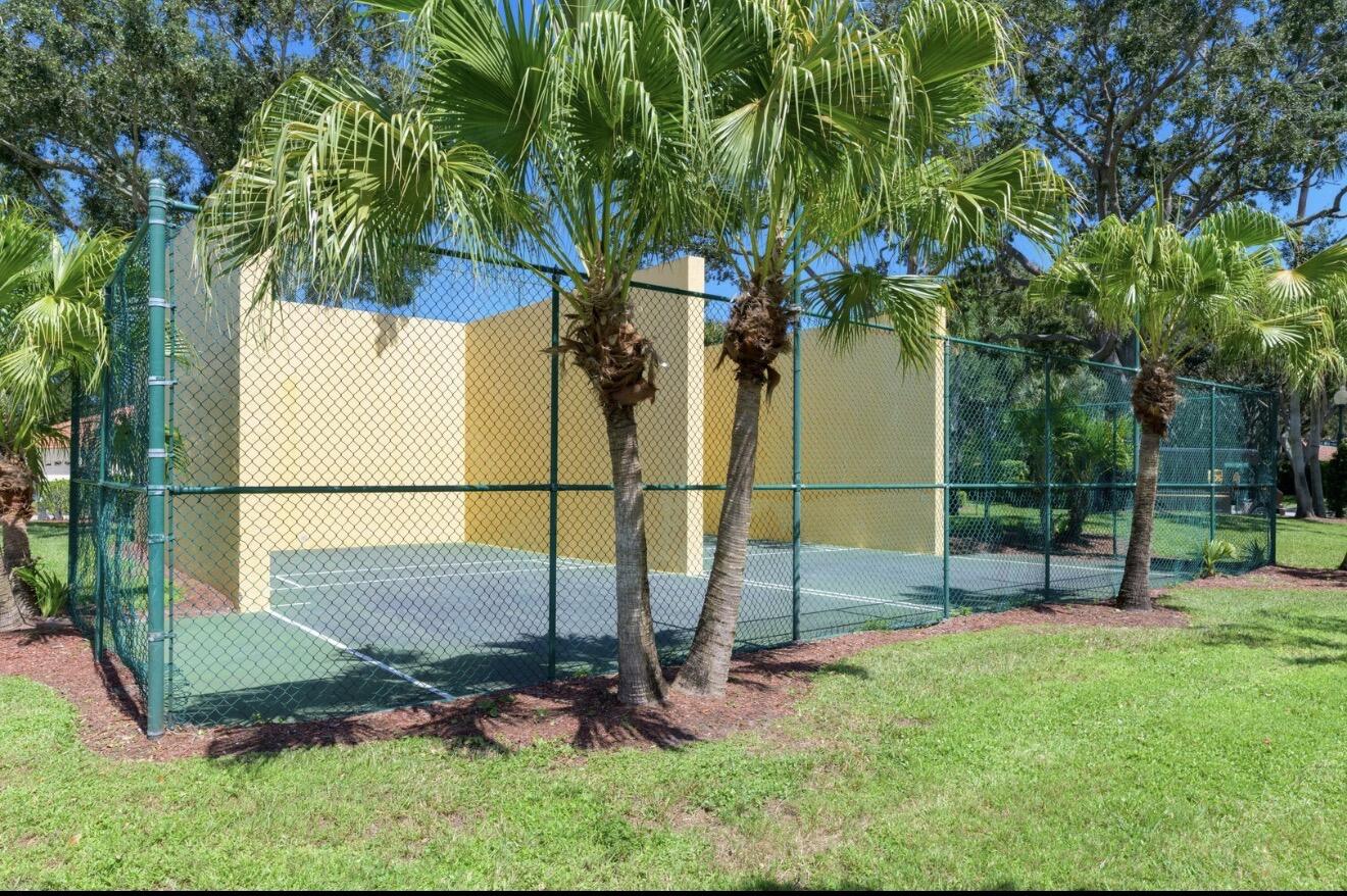 1073 Aspri Riviera Beach, FL 33418