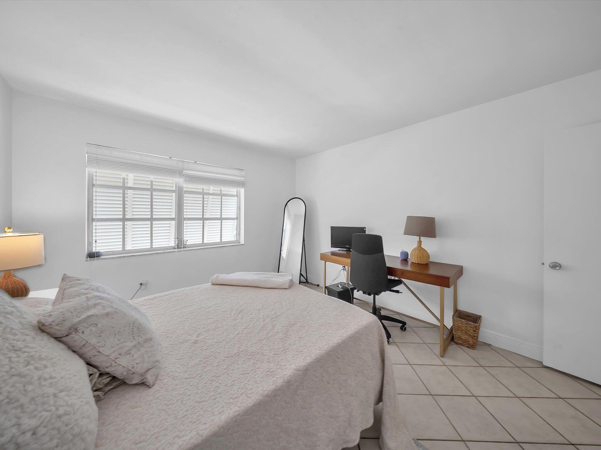 1150 Madruga #C302 Miami, FL 33146