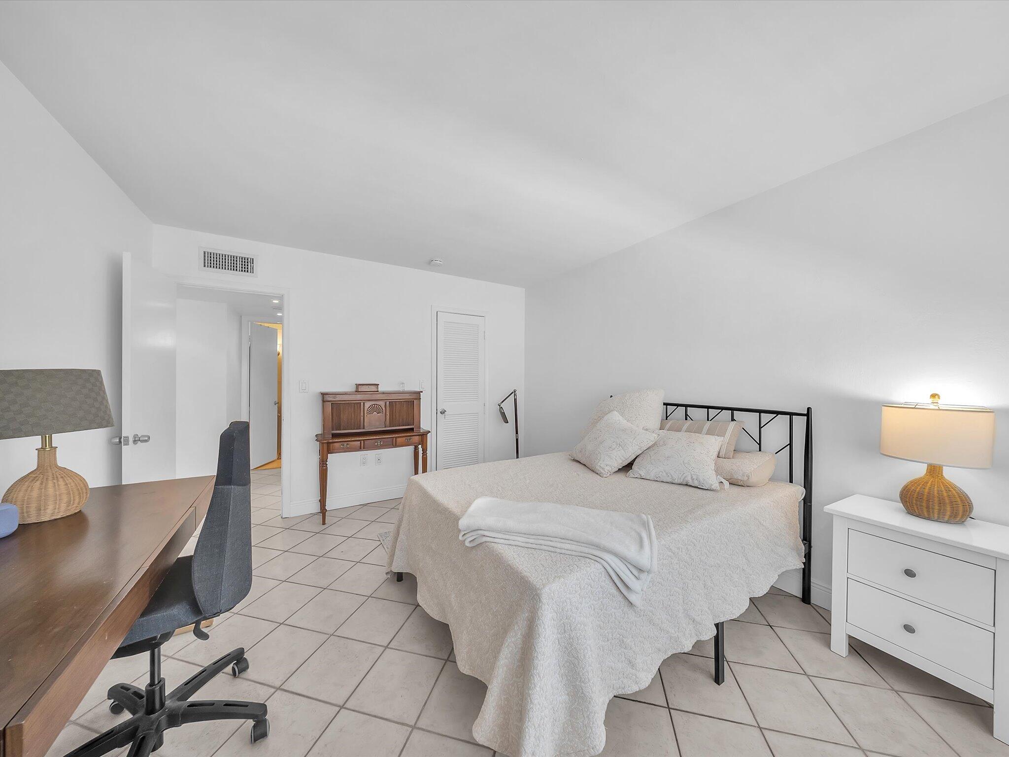 1150 Madruga #C302 Miami, FL 33146