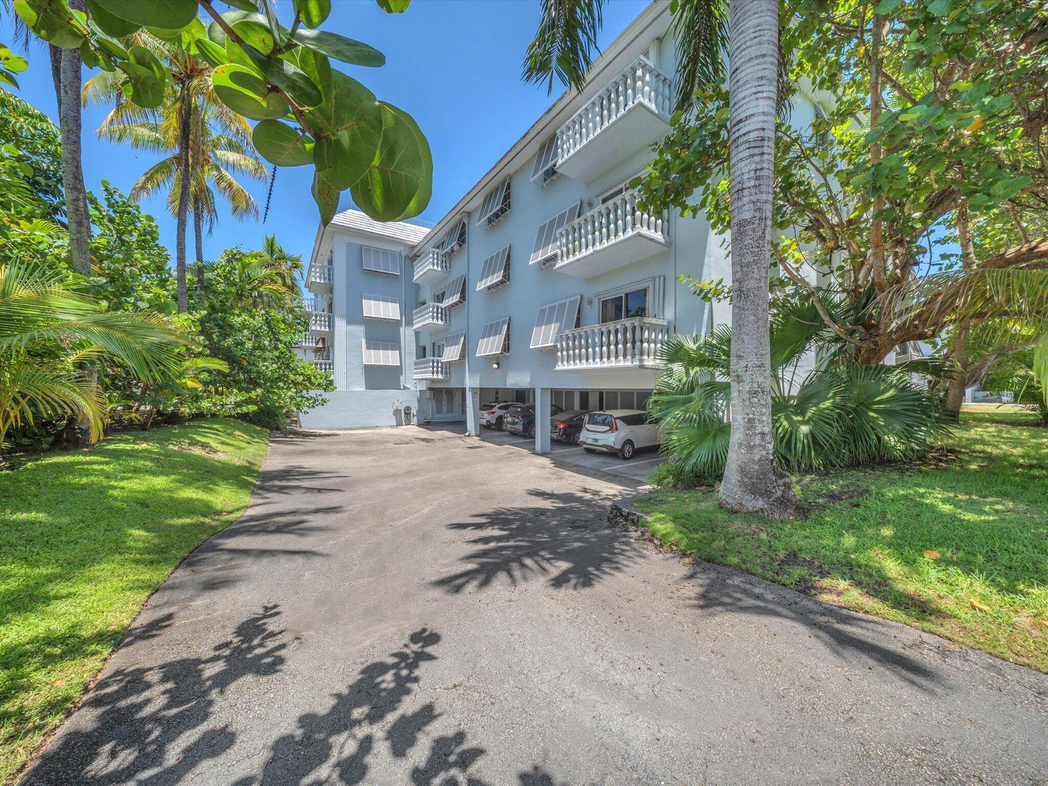 1150 Madruga #C302 Miami, FL 33146