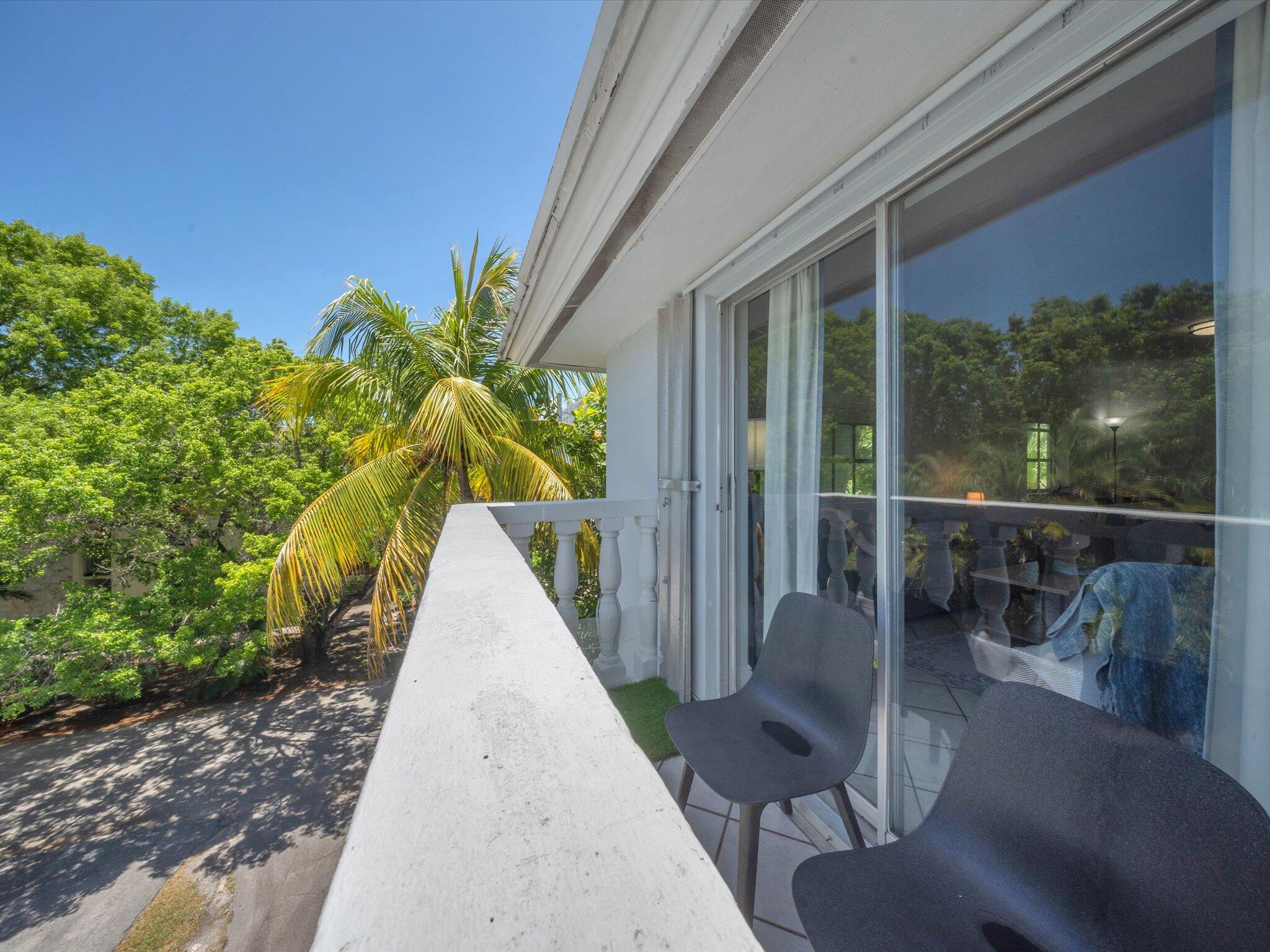 1150 Madruga #C302 Miami, FL 33146