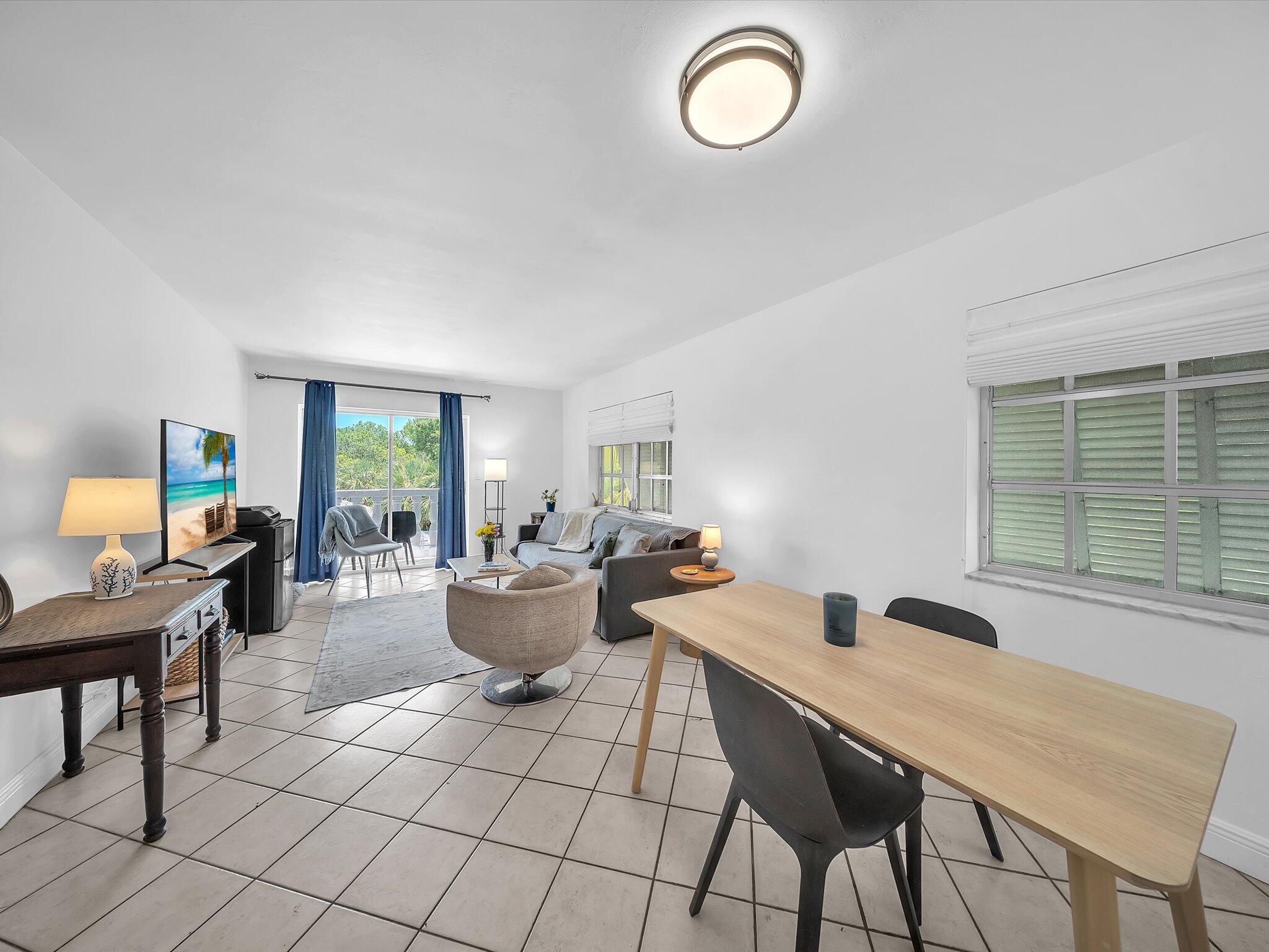 1150 Madruga #C302 Miami, FL 33146