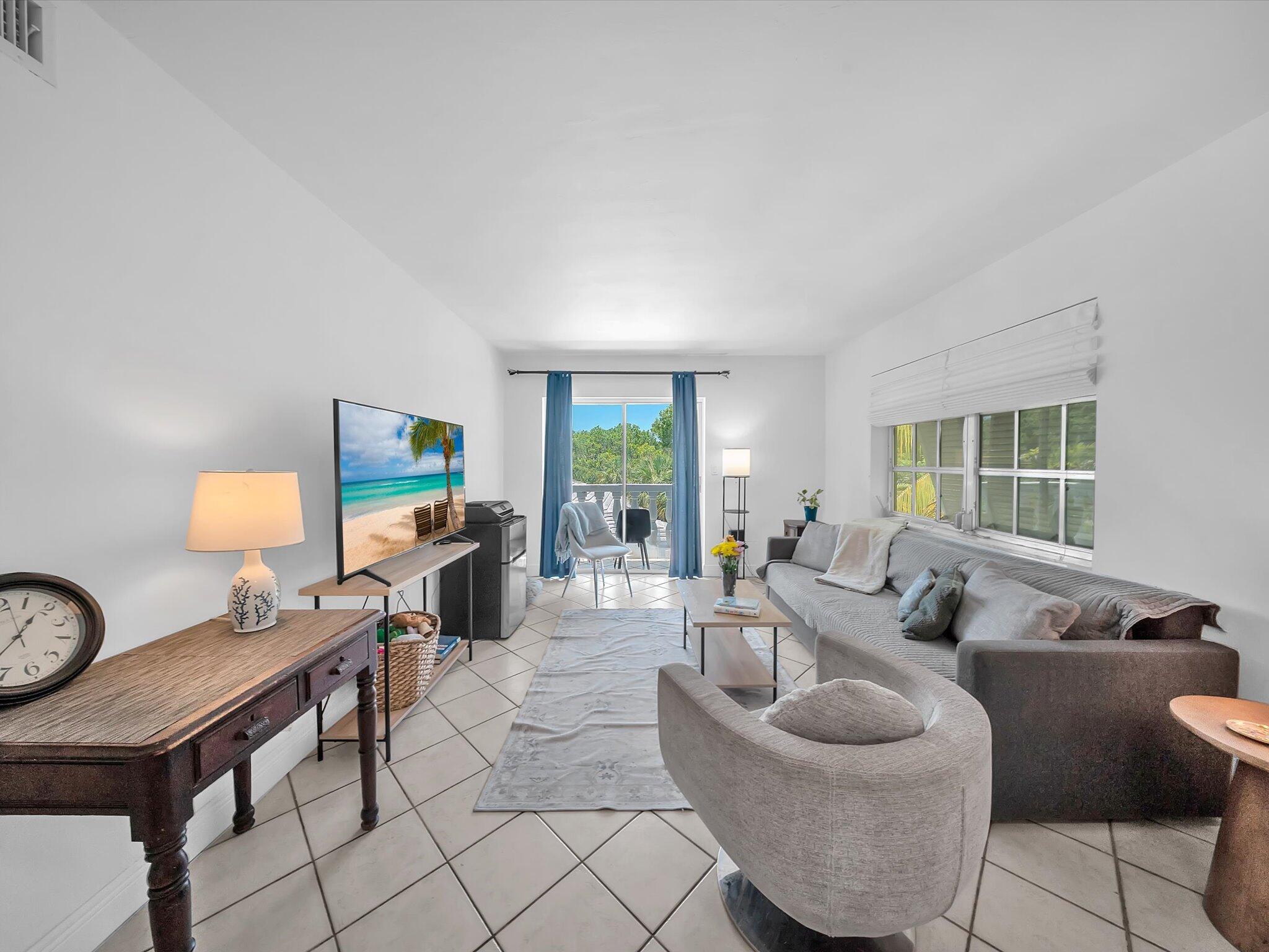 1150 Madruga #C302 Miami, FL 33146
