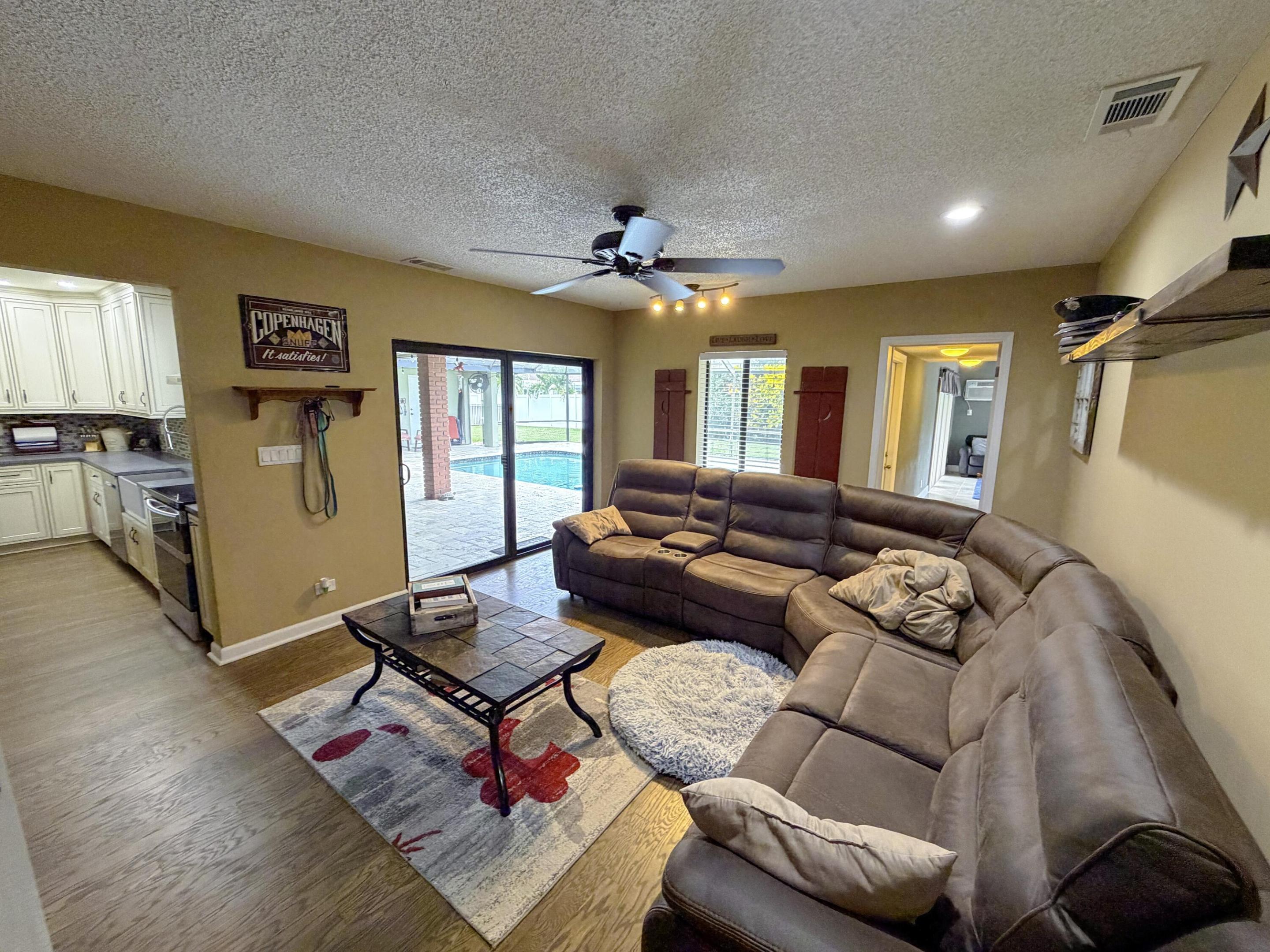 820 NW 73rd Plantation, FL 33317